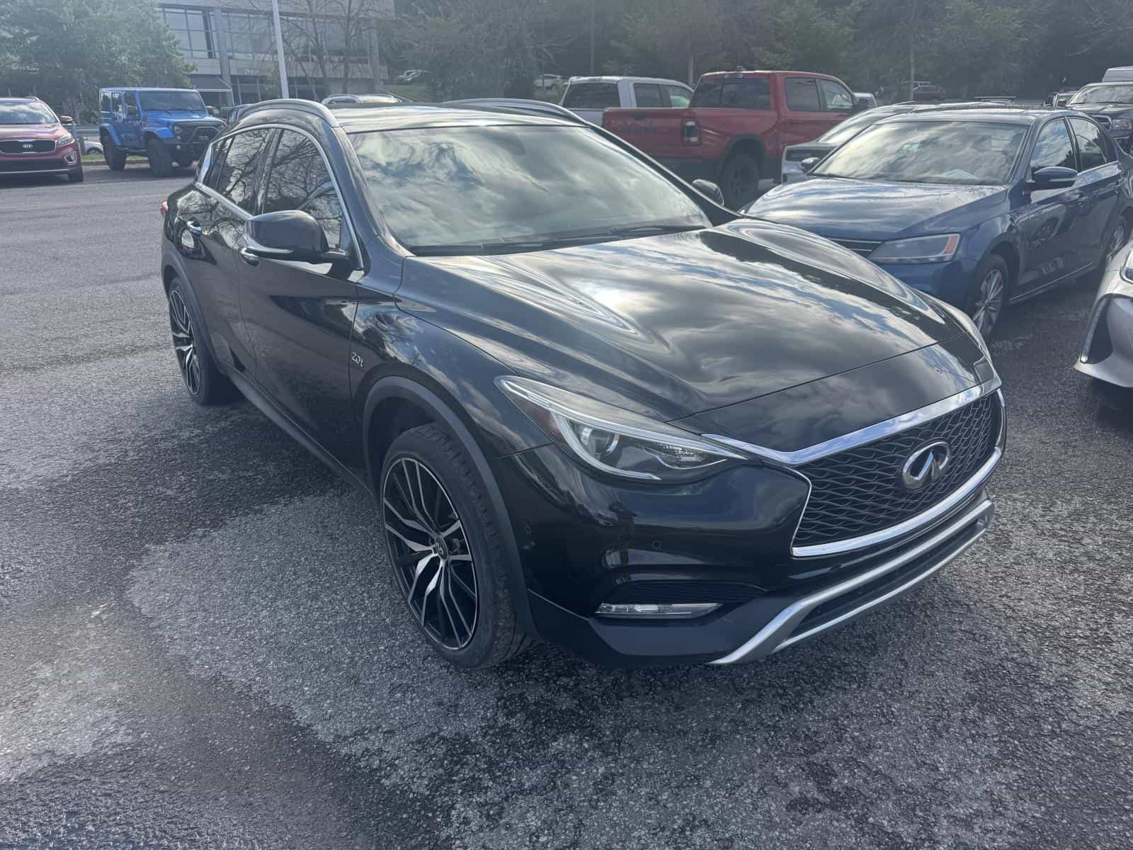 Image 5 Infiniti QX30 Premium 2017
