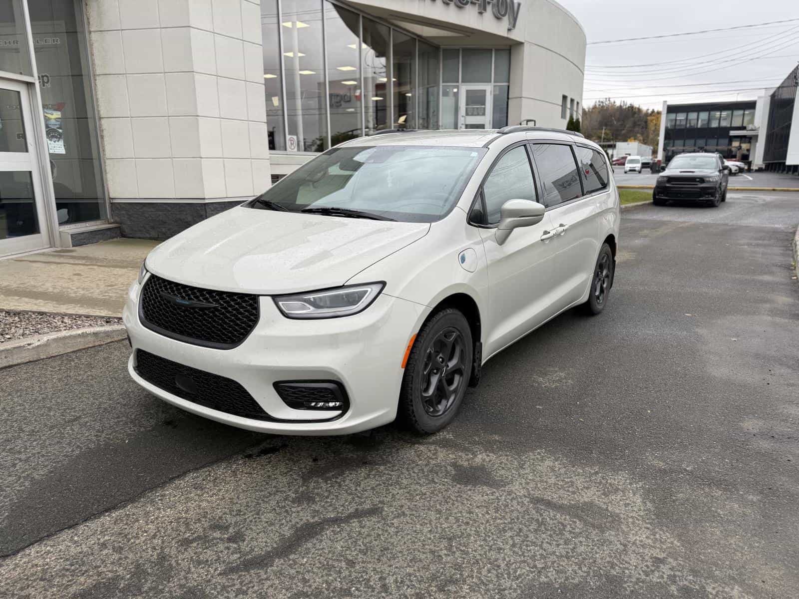 2021 Chrysler Pacifica Hybrid Touring L Hyb Touring L Plus - Image 1