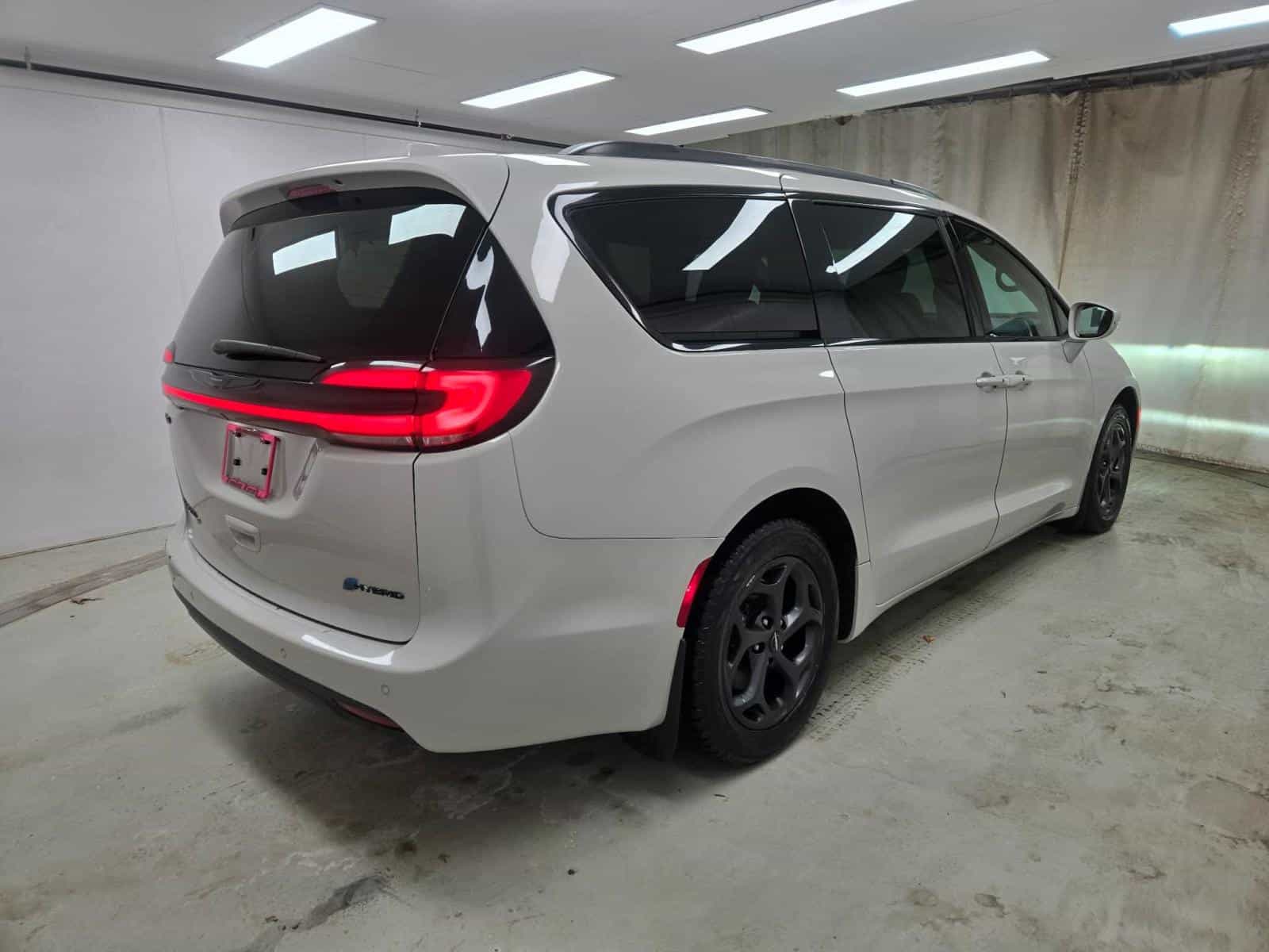 Image 6 Chrysler Pacifica Hybrid Touring L Hyb Touring L Plus 2021