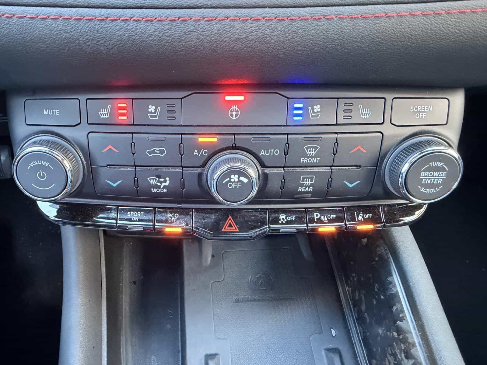 2024 Dodge DURANGO R/T R/T - Image 17