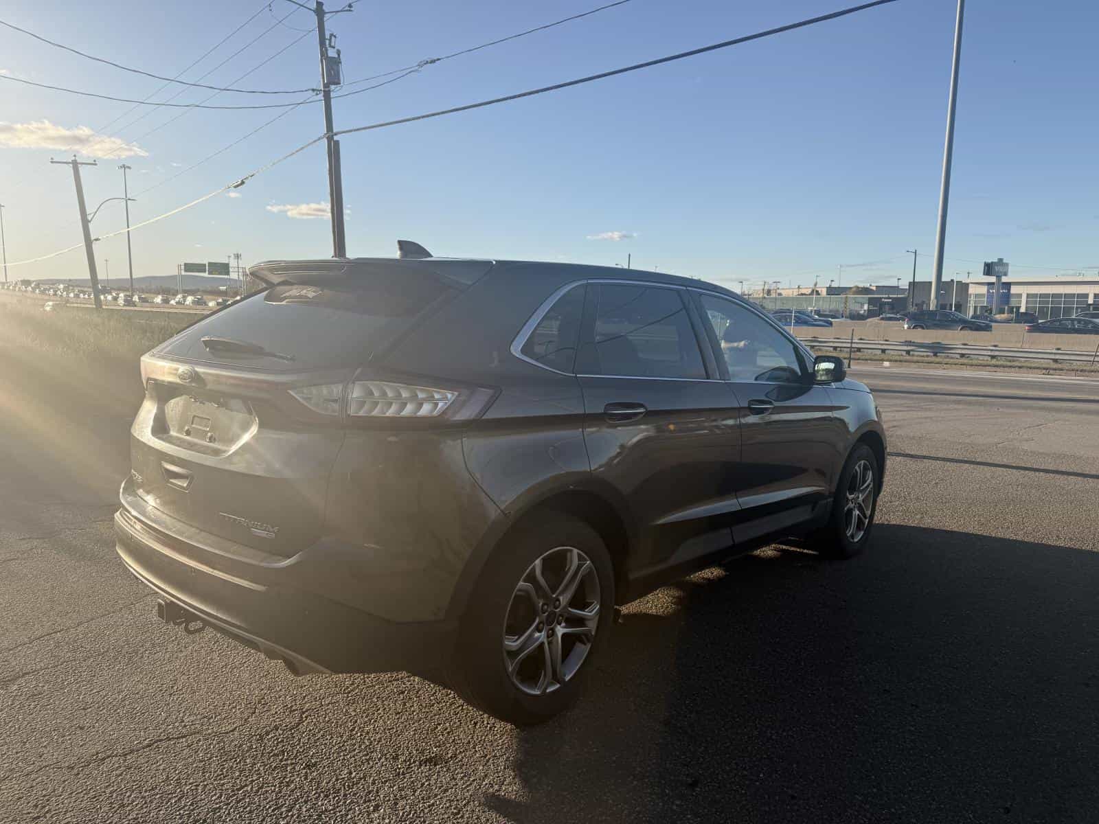 2016 Ford Edge Titanium - Image 4