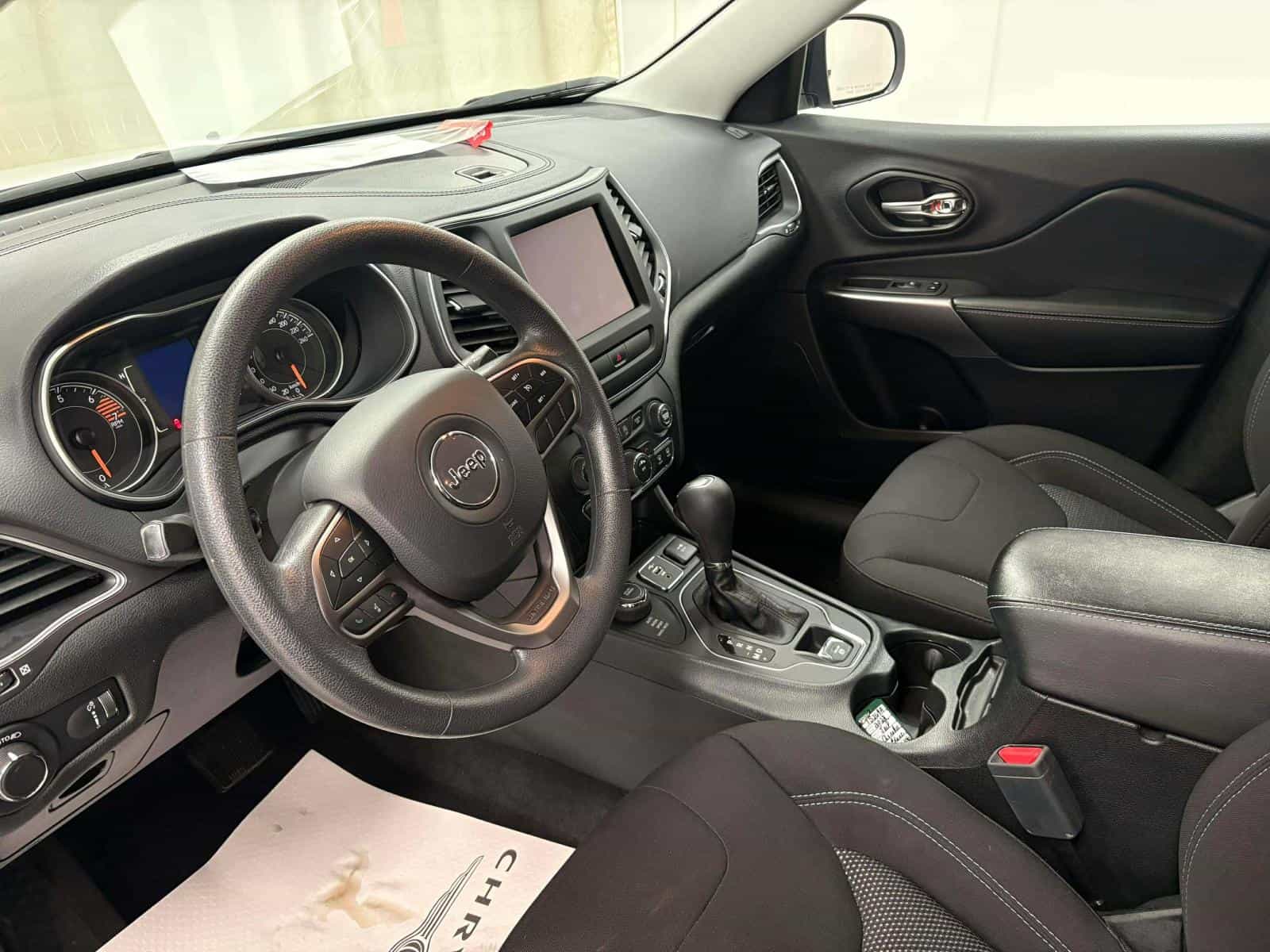 2022 Jeep Cherokee Sport Sport - Image 12