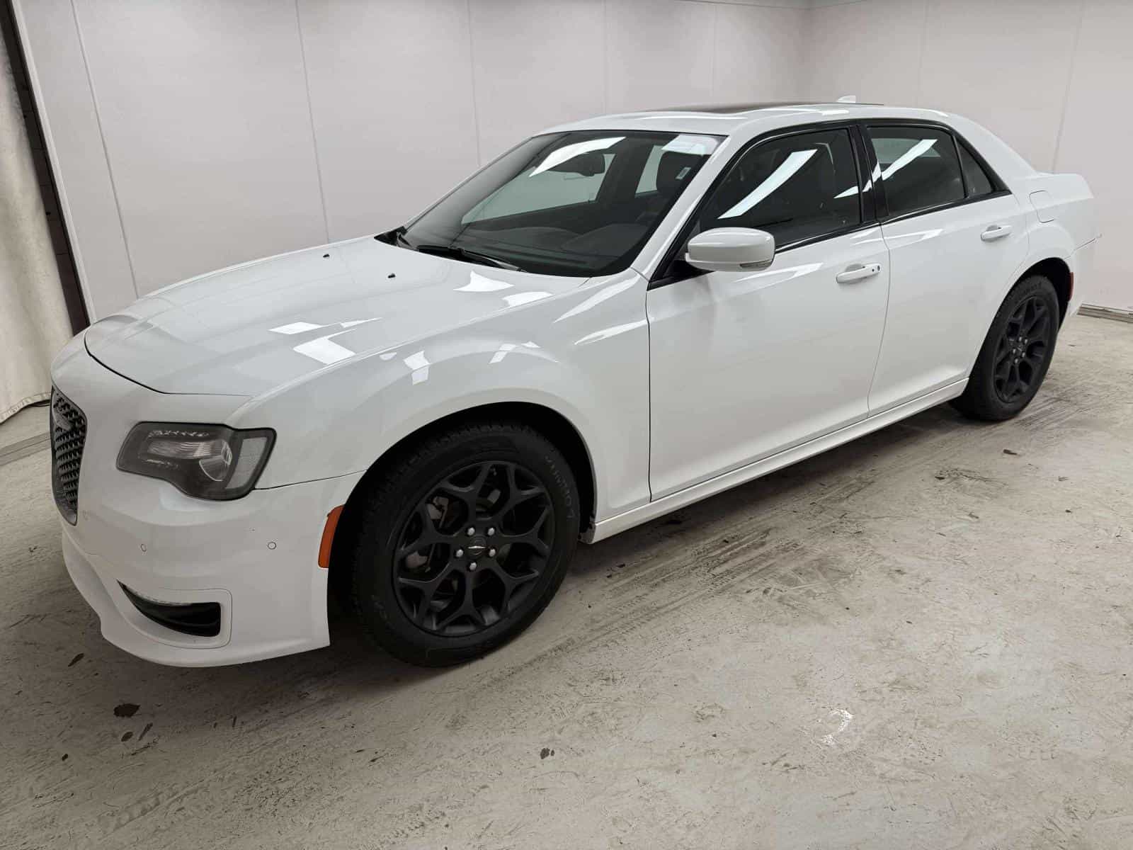 2023 Chrysler 300 Touring L Touring L - Image 1