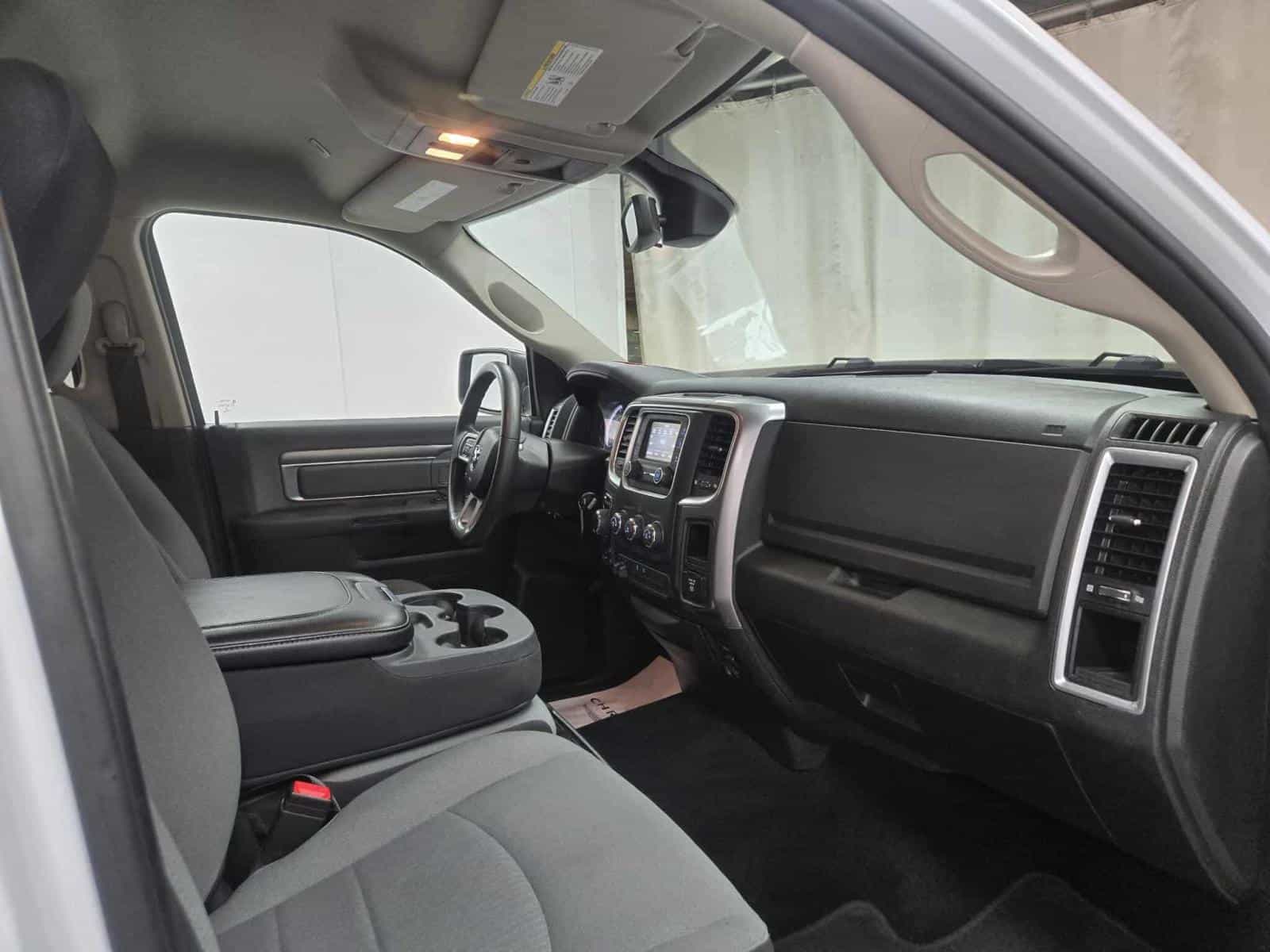 2022 RAM 1500 Classic SLT - Image 10