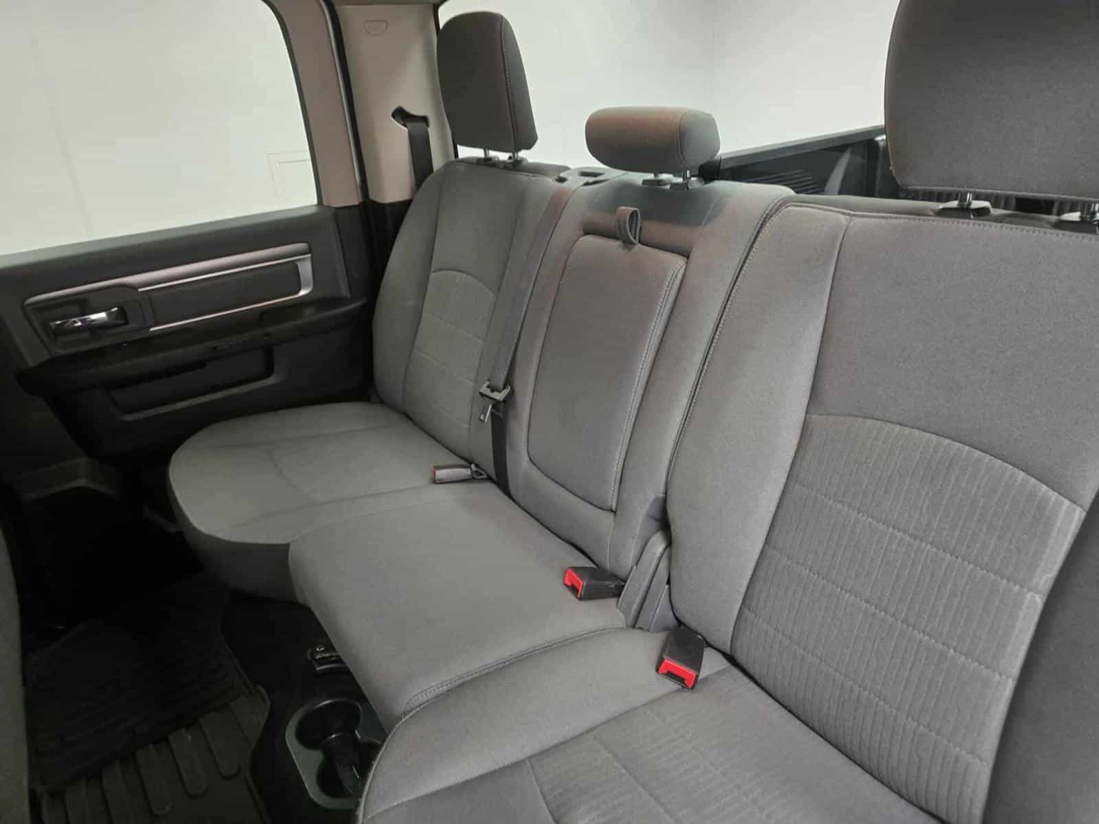 2022 RAM 1500 Classic SLT - Image 9