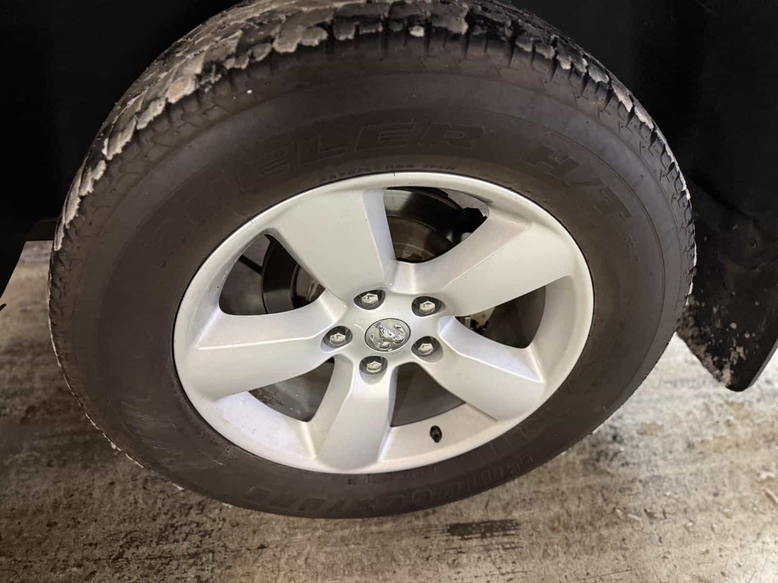 2023 RAM 1500 Classic SLT - Image 9