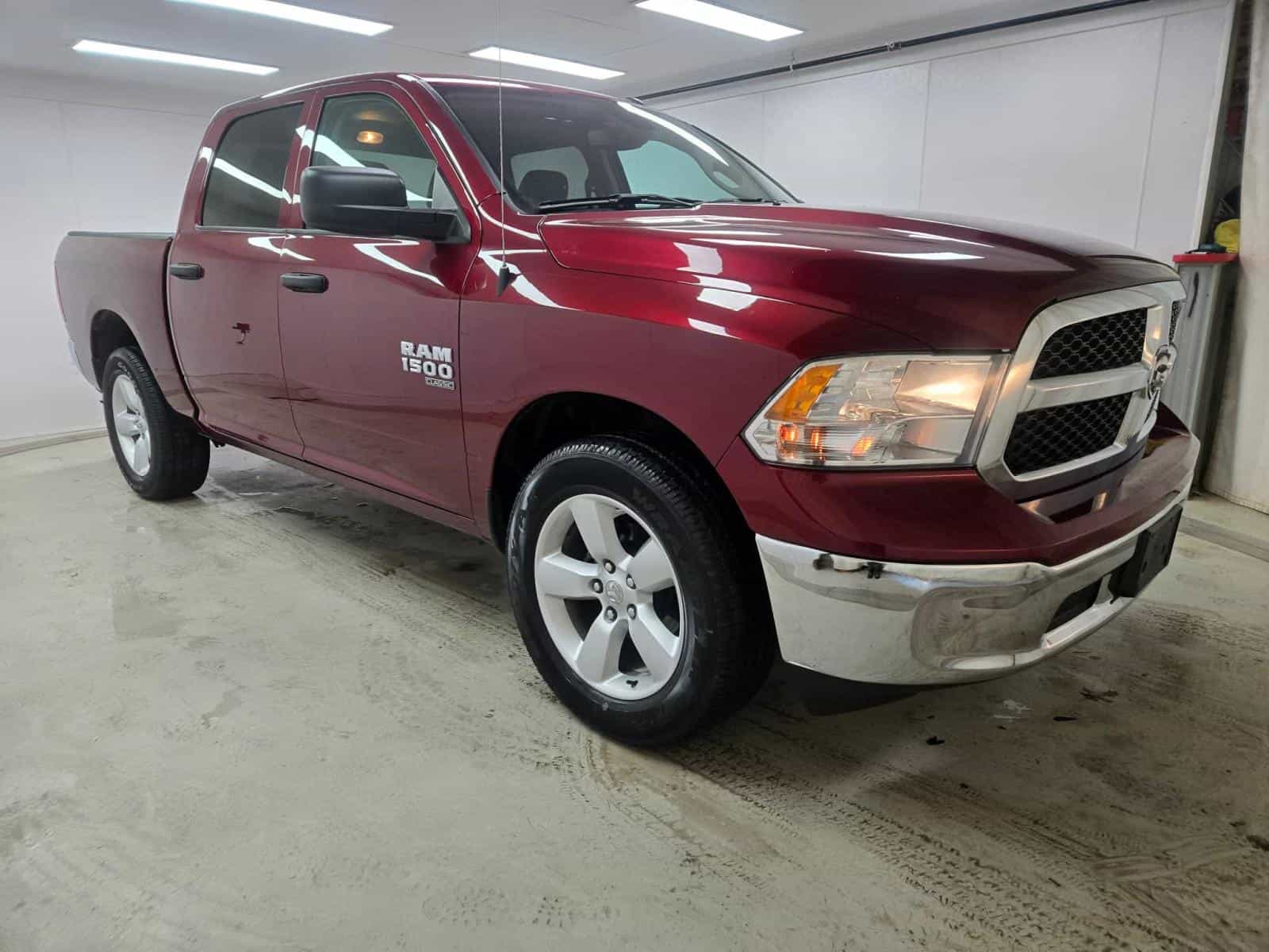 2023 RAM 1500 Classic SLT - Image 4