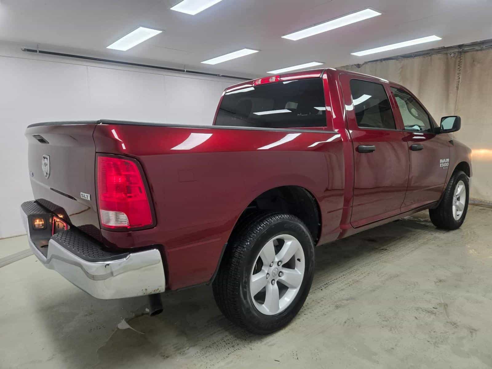 2023 RAM 1500 CLASSIC SLT SLT - Image 5