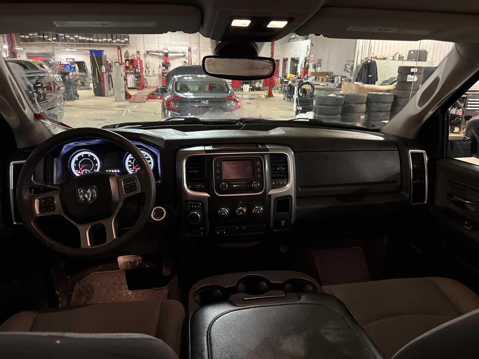 2022 RAM 1500 CLASSIC SLT SLT - Image 10