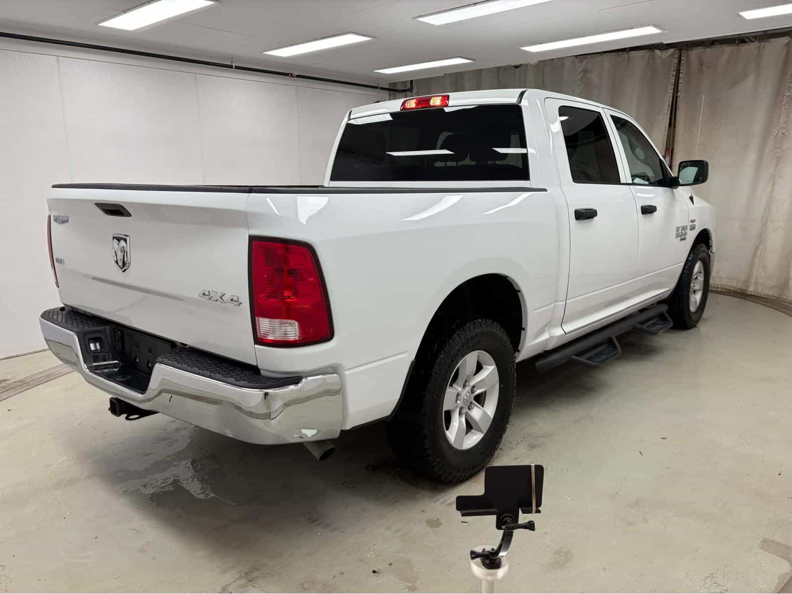 2022 RAM 1500 CLASSIC SLT SLT - Image 4