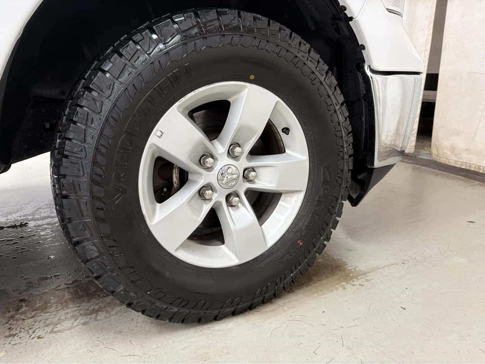 2022 RAM 1500 Classic SLT - Image 7