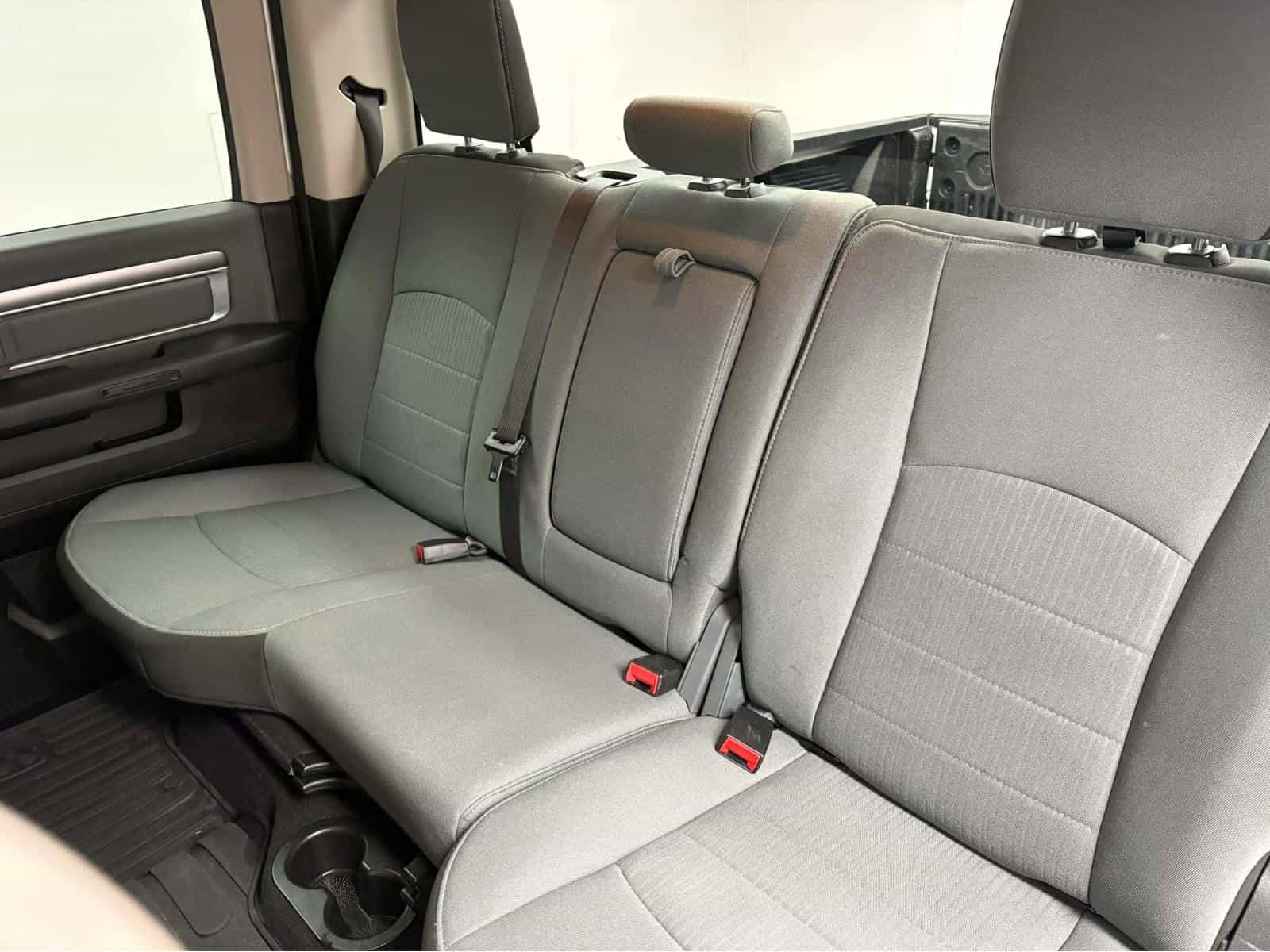 2022 RAM 1500 CLASSIC SLT SLT - Image 9