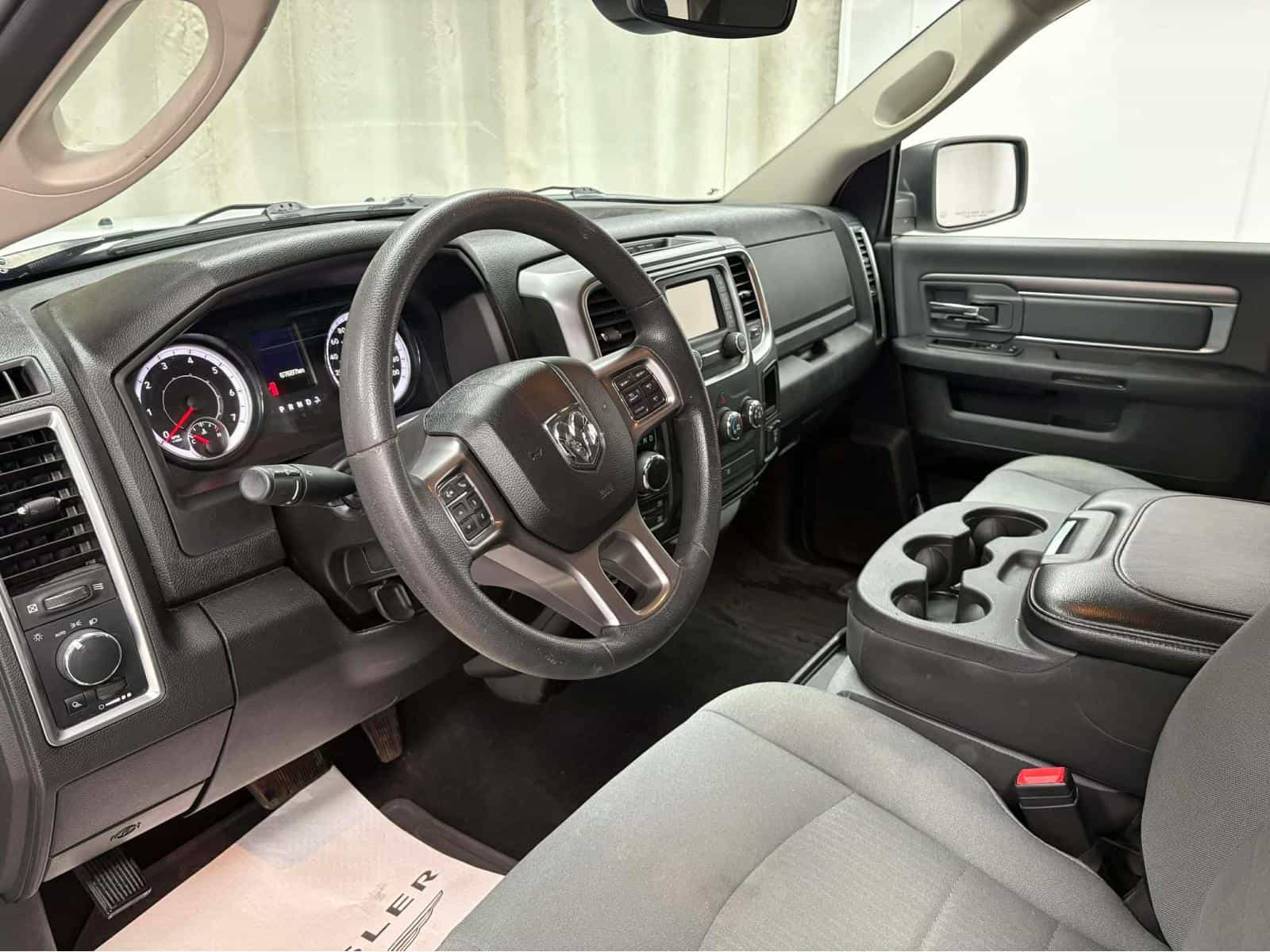 2022 RAM 1500 Classic SLT - Image 14