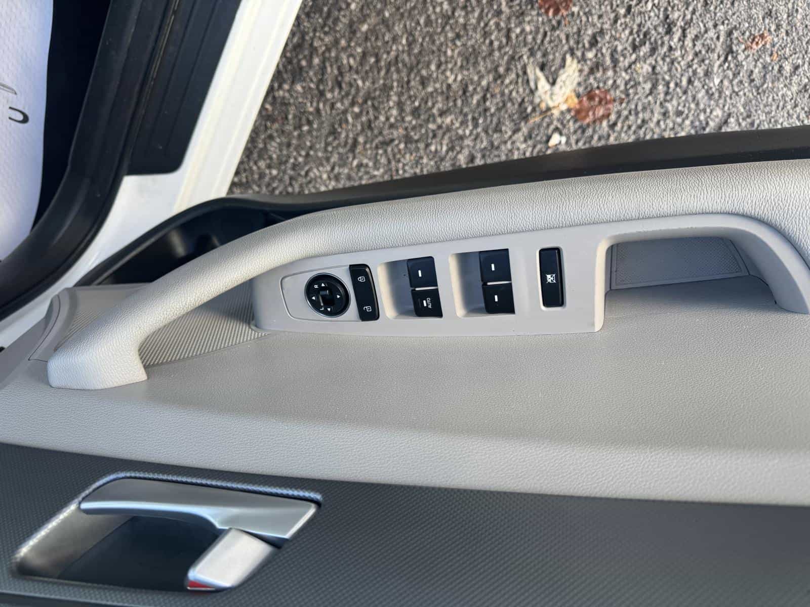 2015 Hyundai Sonata GL - Image 7