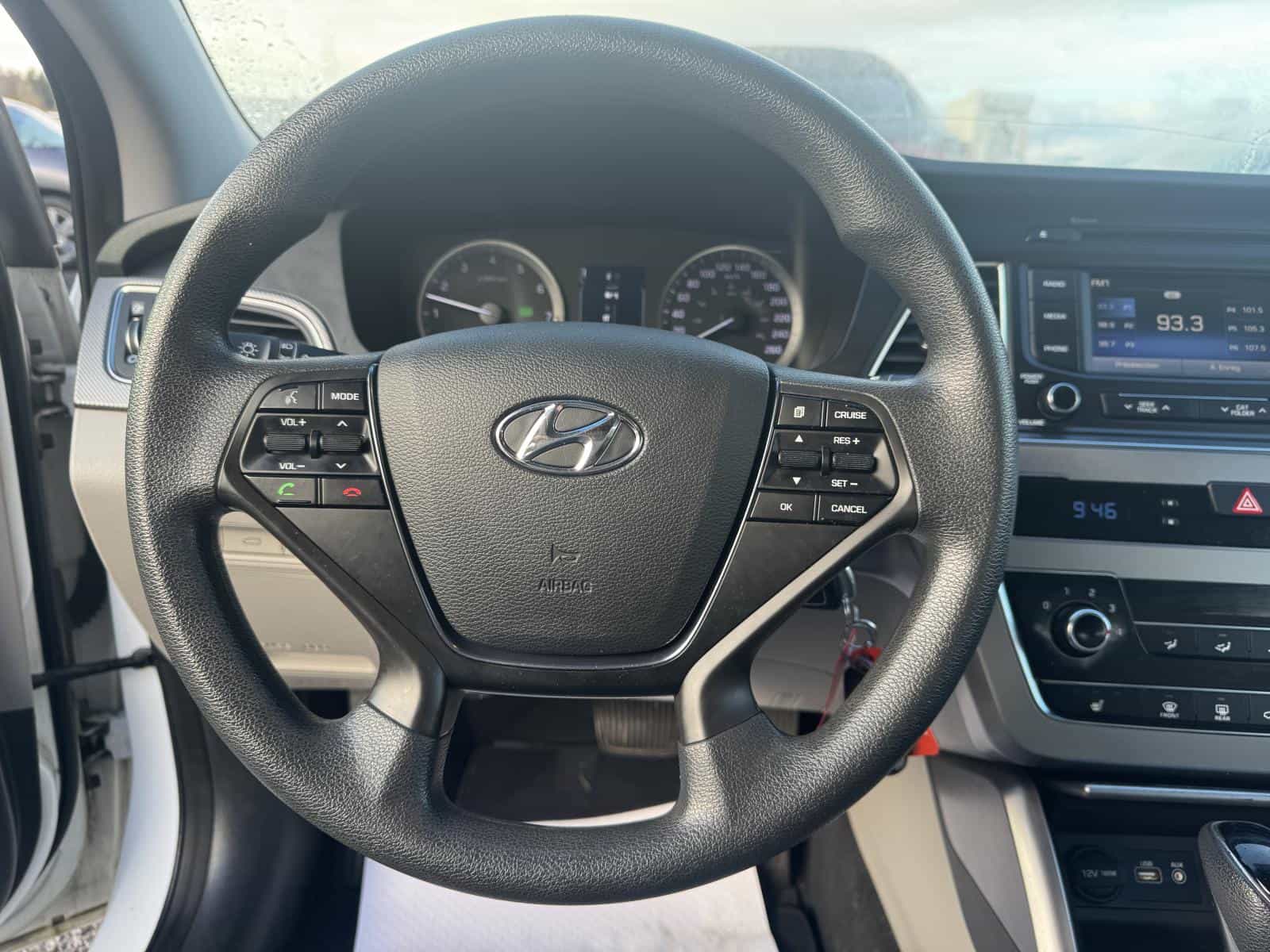2015 Hyundai Sonata GL - Image 8