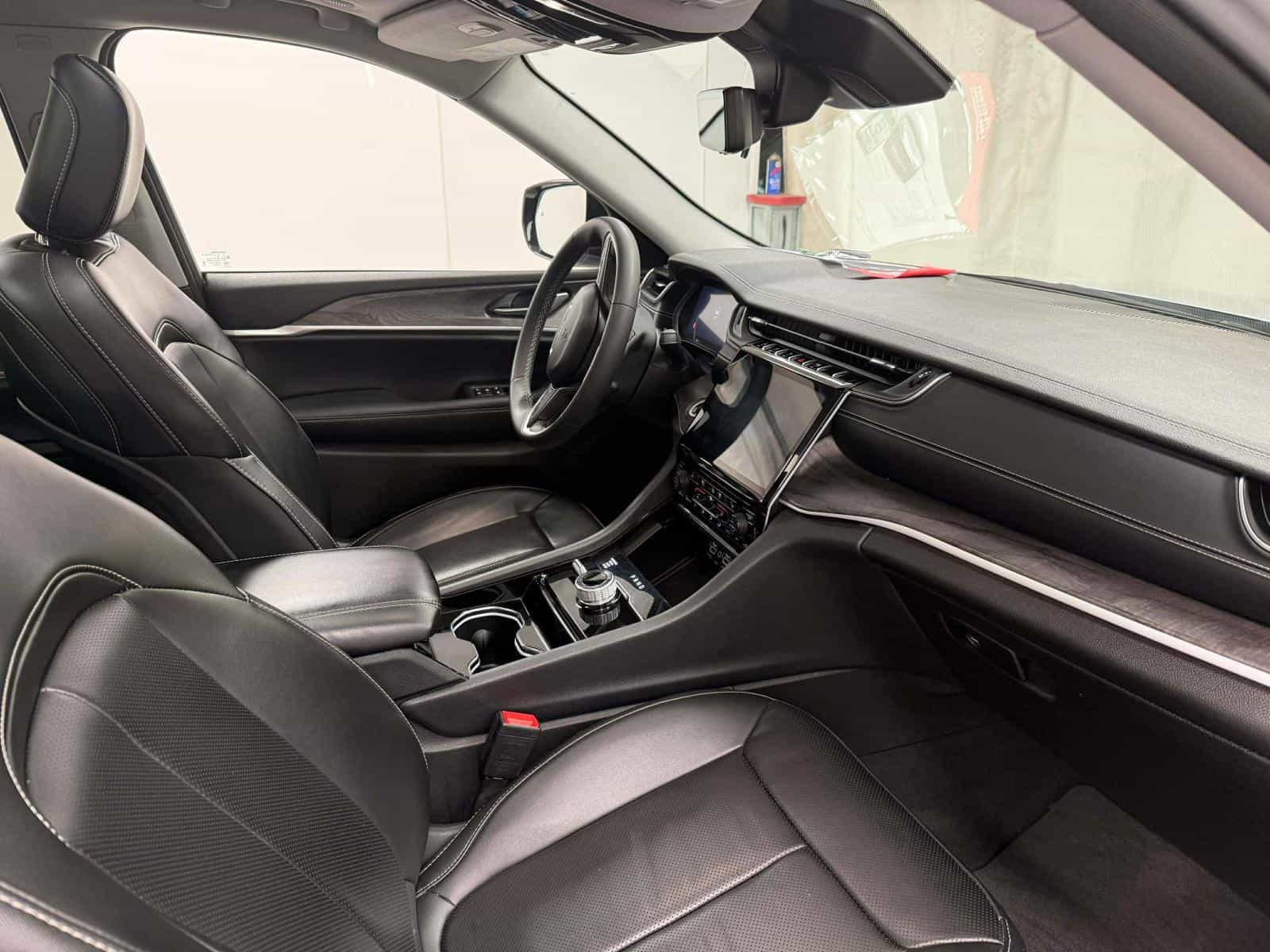 2023 Jeep Grand Cherokee L Limited Limited - Image 10