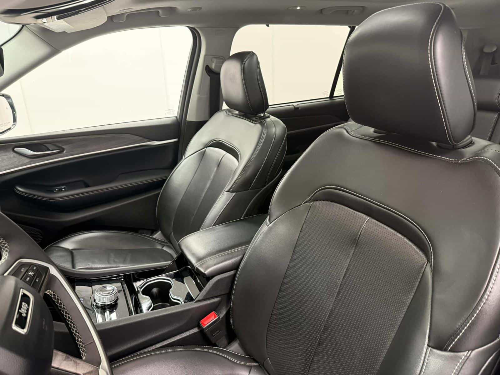 2023 Jeep Grand Cherokee L Limited Limited - Image 11