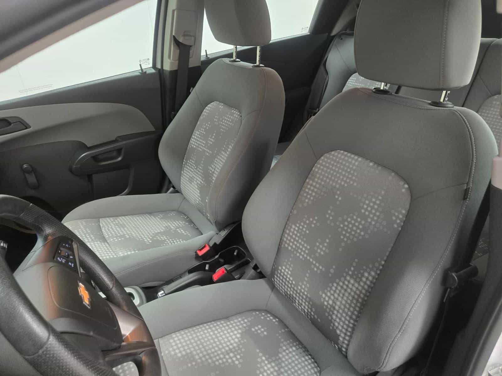 2015 Chevrolet Sonic Ls LS - Image 13