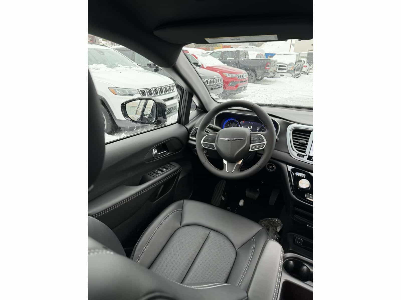 Image 8 Chrysler Grand Caravan SXT 2026