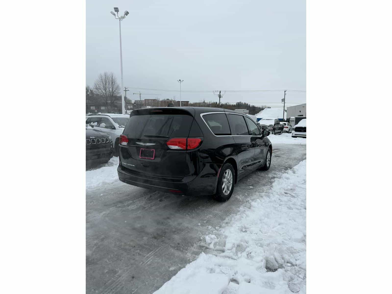 2026 Chrysler Grand Caravan SXT - Image 3