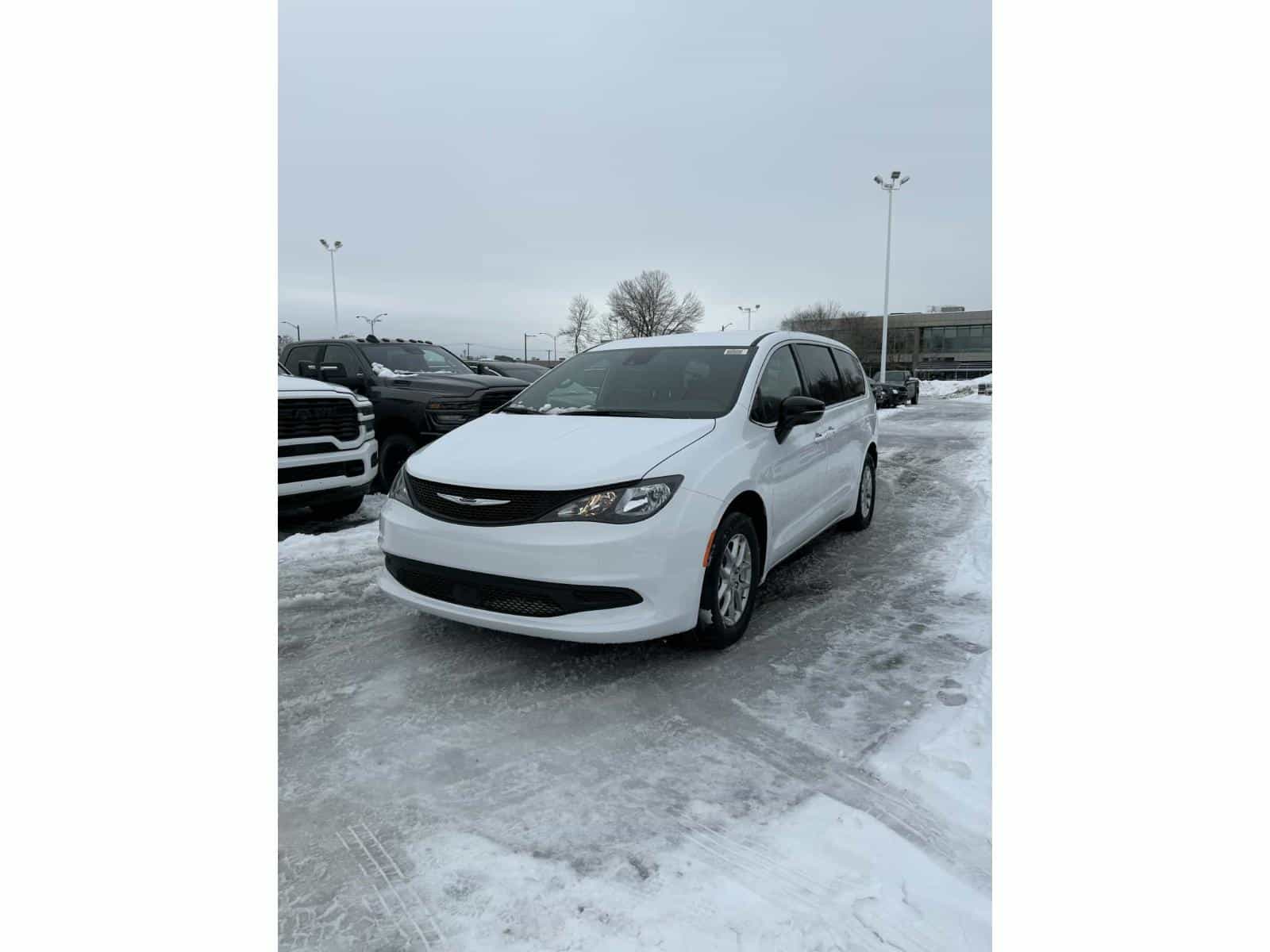 Image 1 Chrysler Grand Caravan SXT 2026