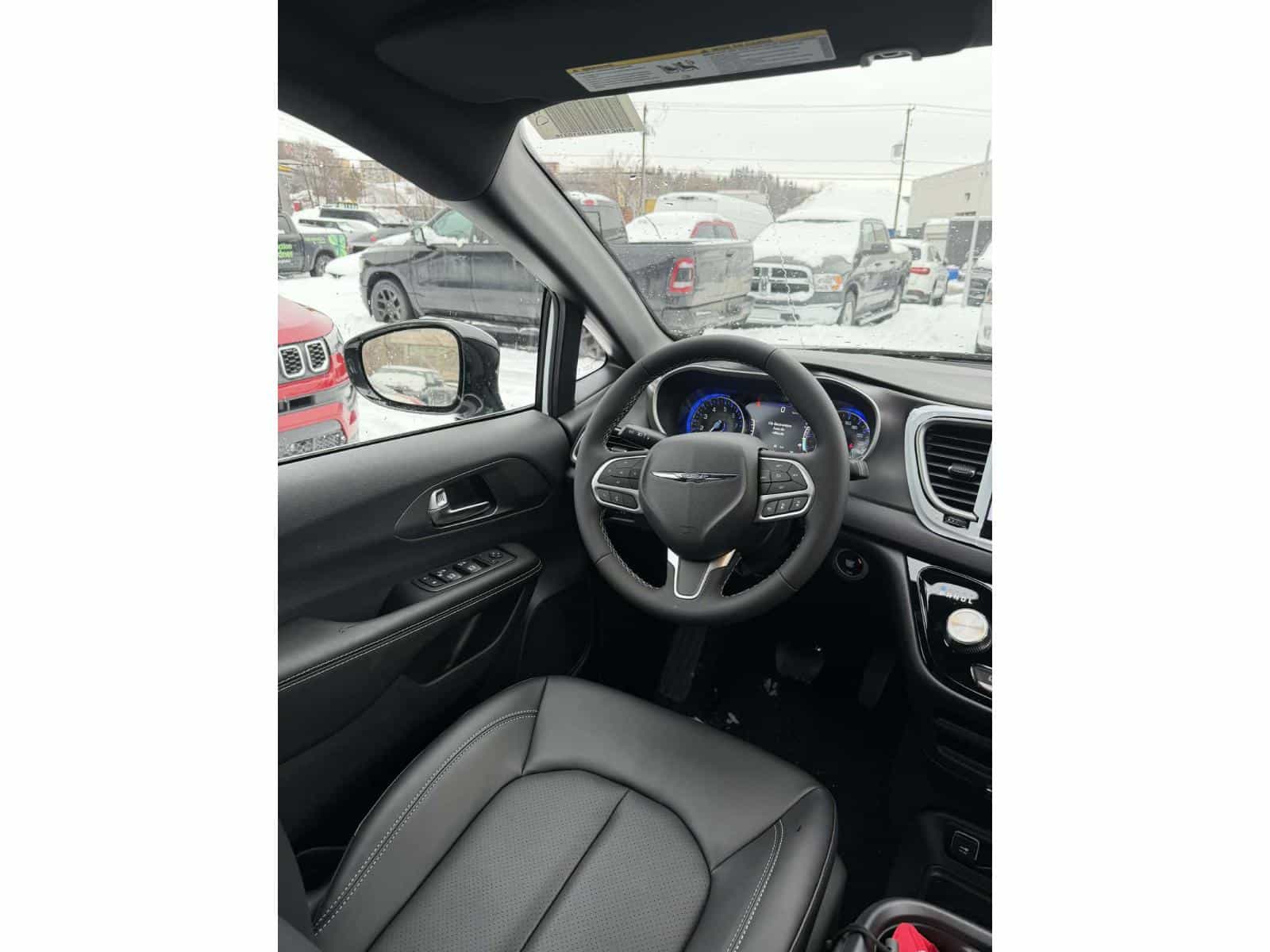 2026 Chrysler Grand Caravan SXT - Image 10