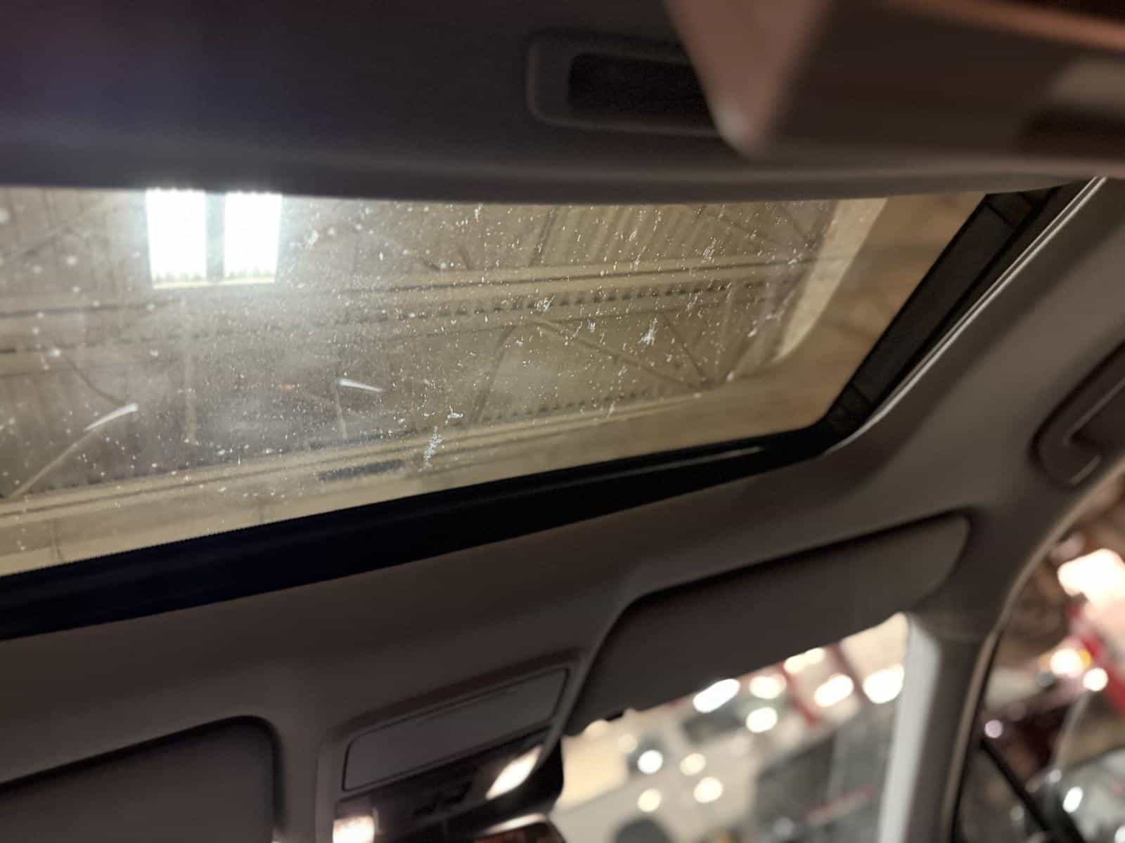 2017 Honda Pilot Touring - Image 15