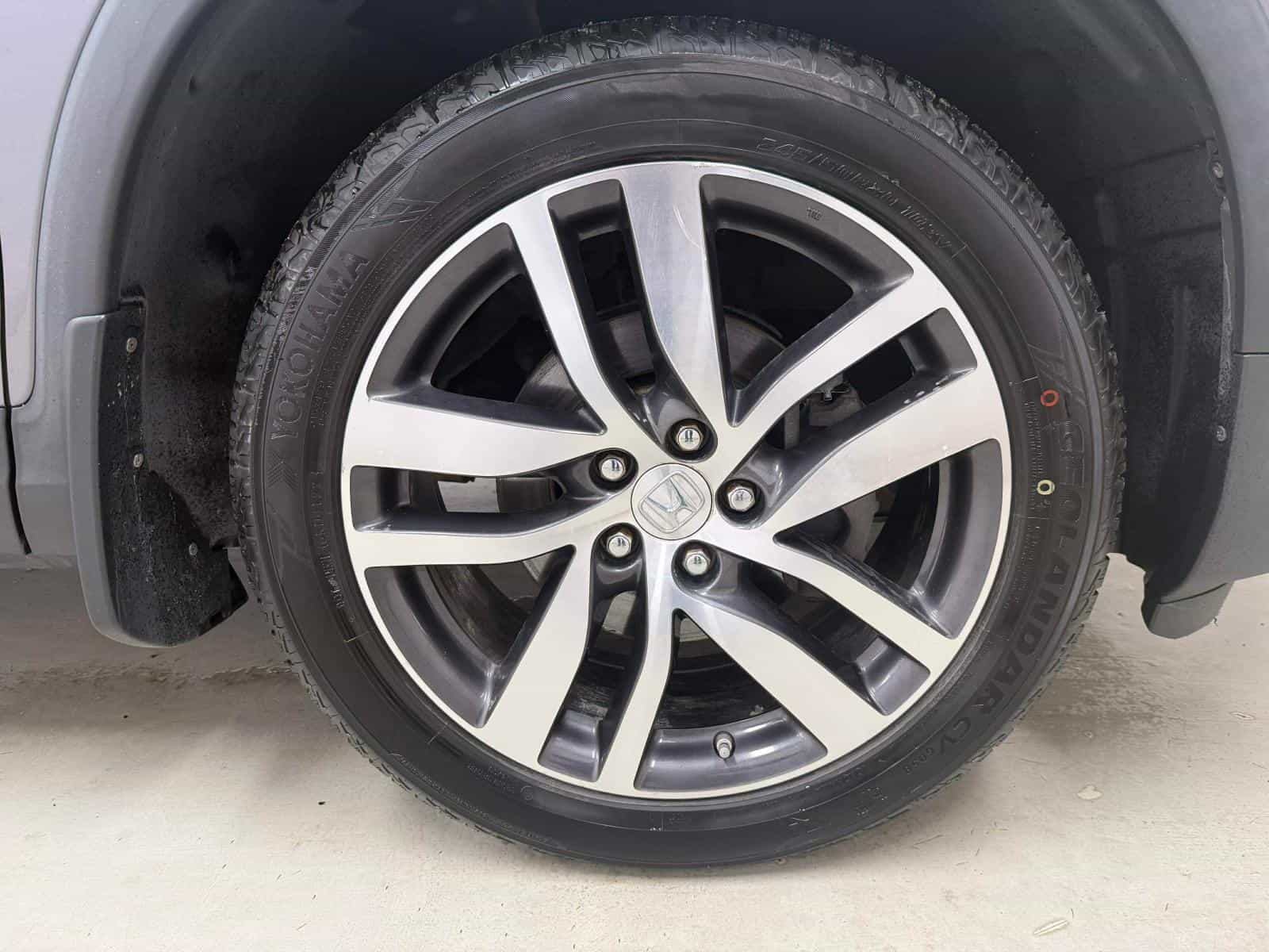 2017 Honda Pilot Touring - Image 7