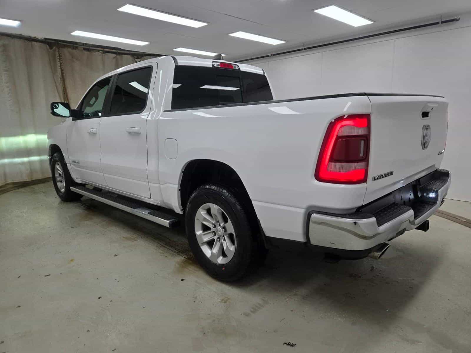 2023 RAM 1500 Laramie - Image 6