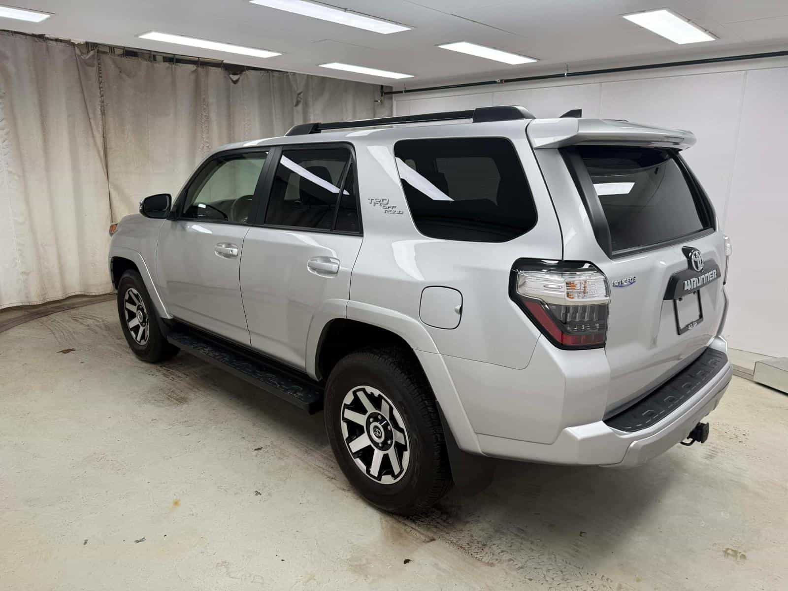 2022 Toyota 4Runner TRD Offroad - Image 6