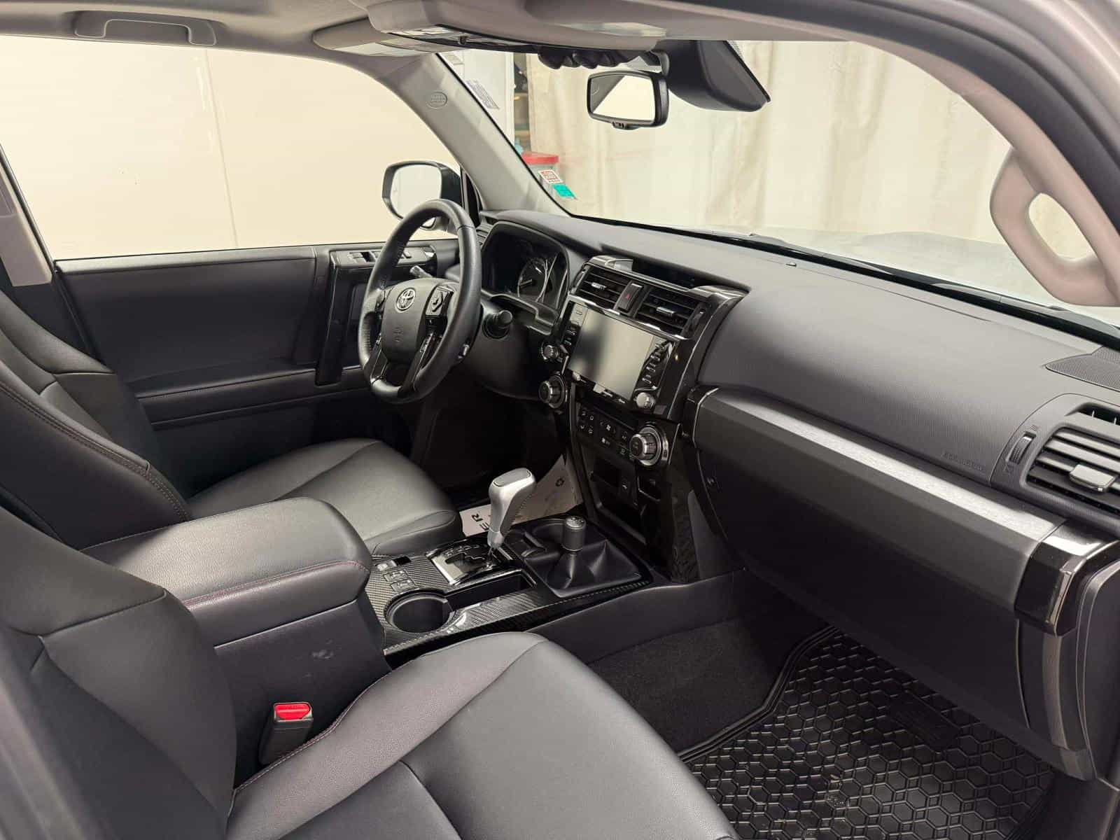 2022 Toyota 4Runner TRD Offroad - Image 10