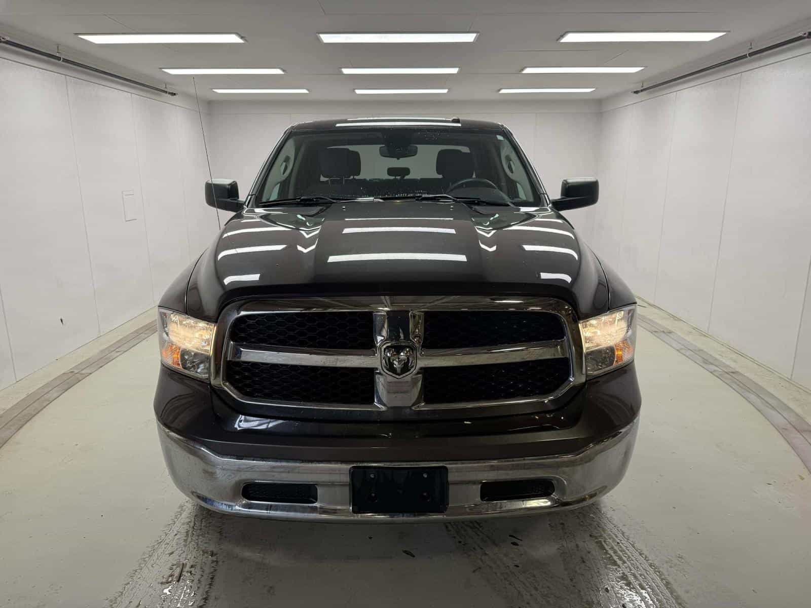 2023 RAM 1500 CLASSIC SLT SLT - Image 2