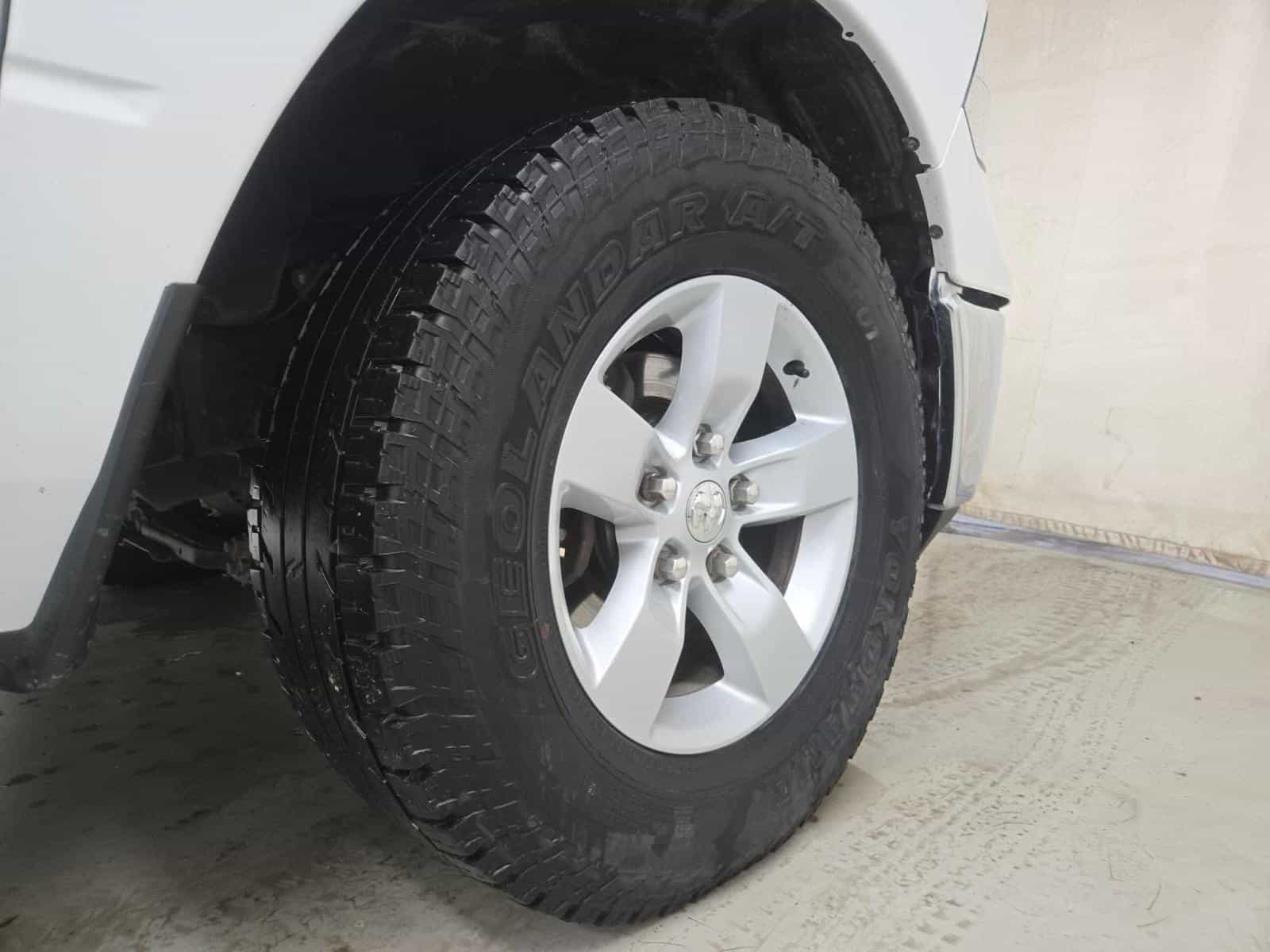 2023 RAM 1500 Classic SLT - Image 8