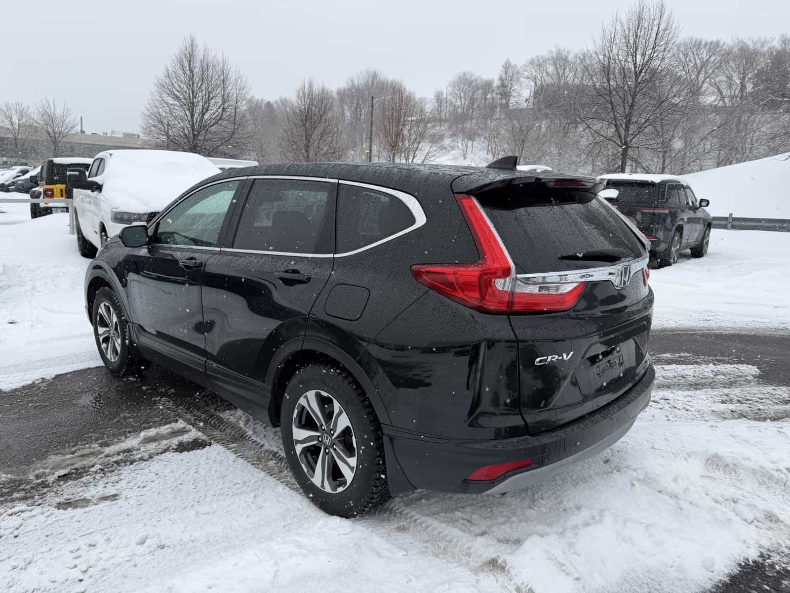 2018 Honda CR-V LX - Image 3