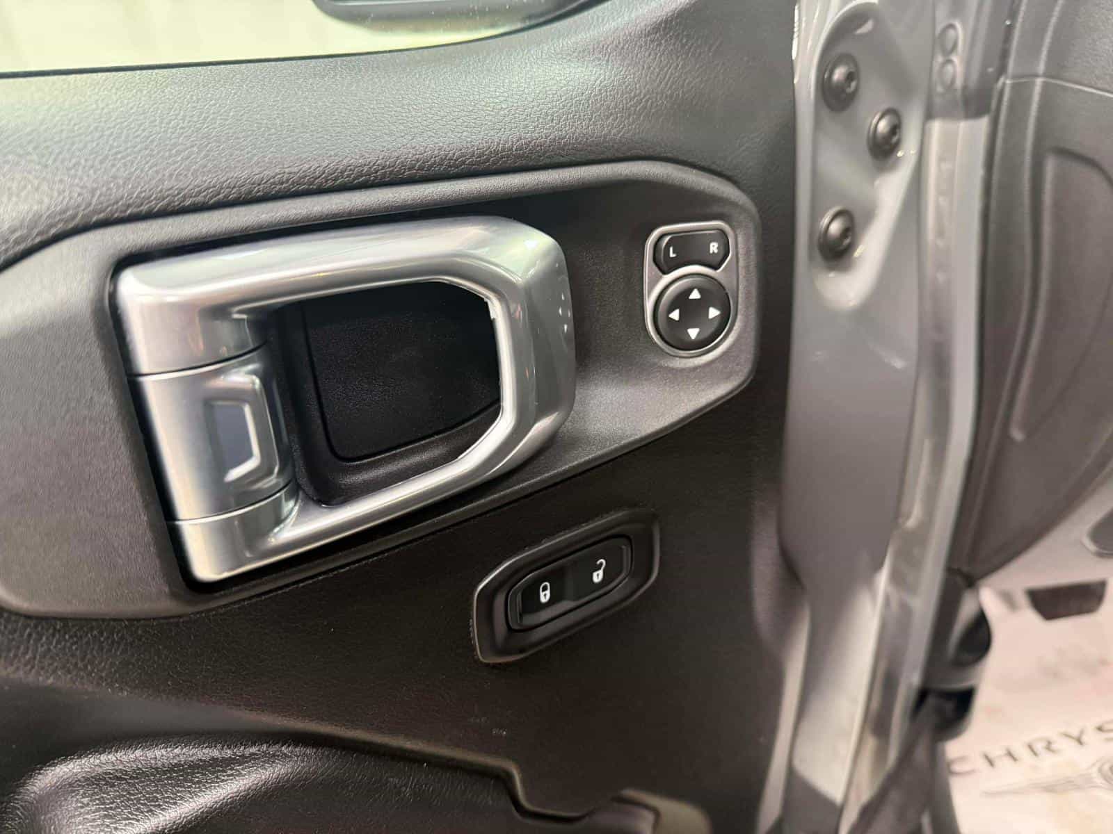 2022 Jeep Wrangler Ultd Rubicon 4XE - Image 8