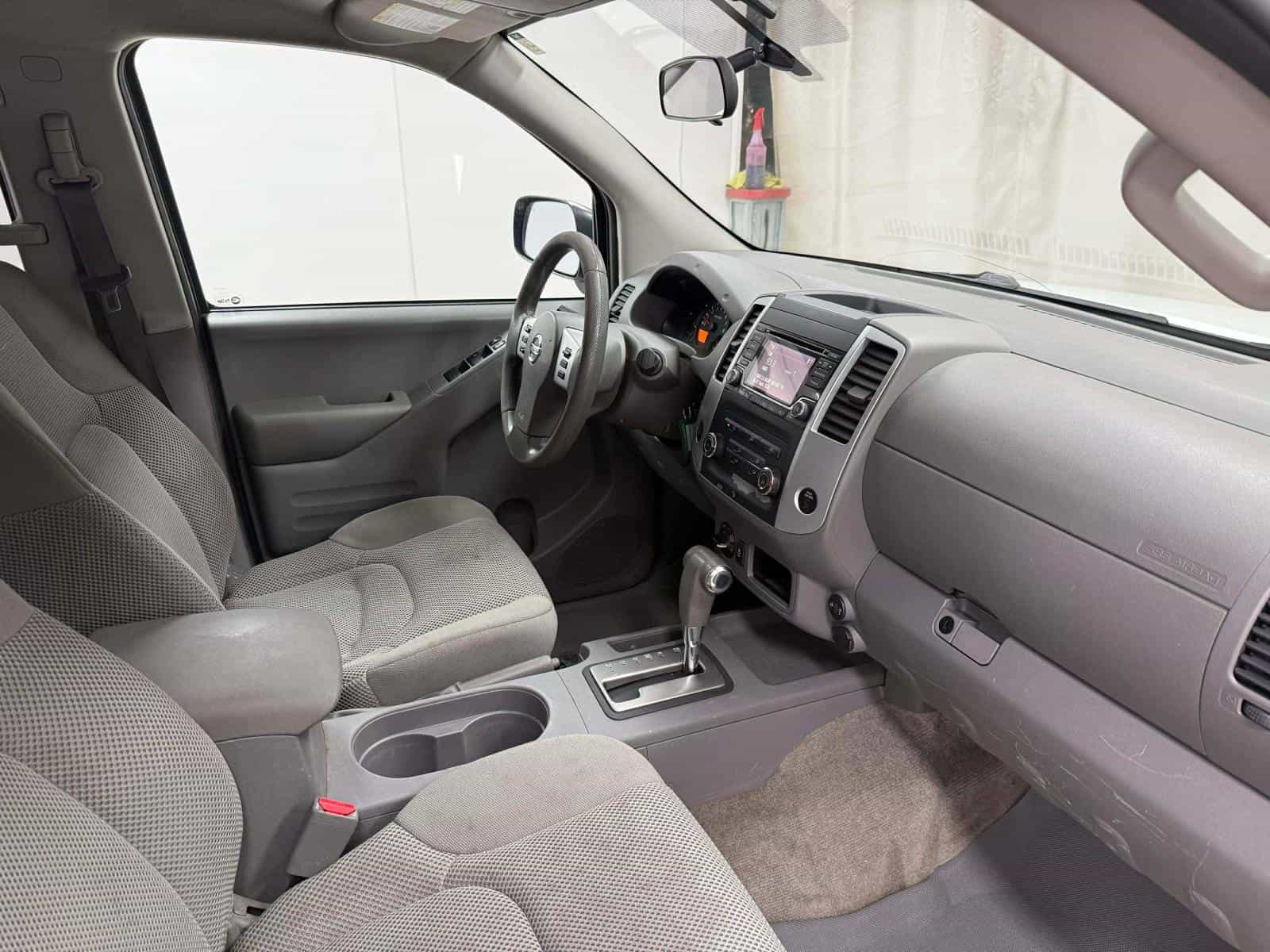 2017 Nissan Frontier PRO-4X - Image 9