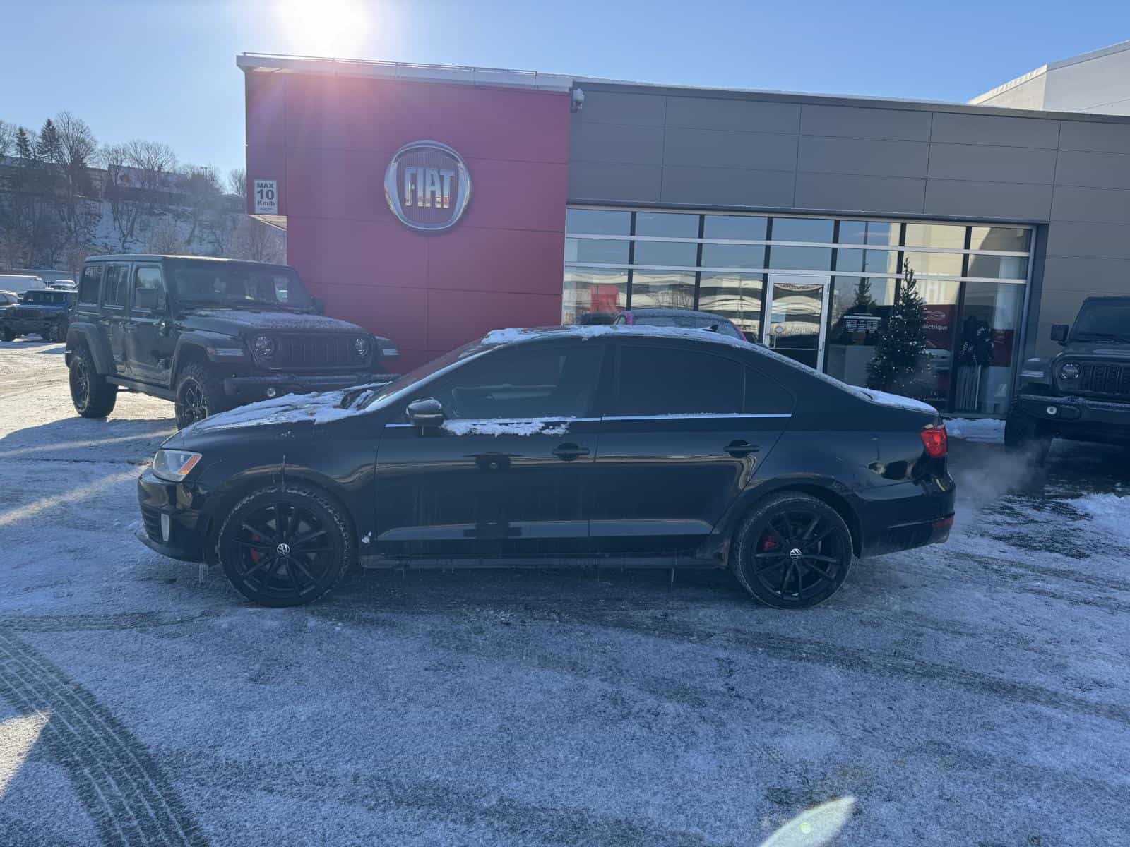 2012 Volkswagen Jetta GLI - Image 2