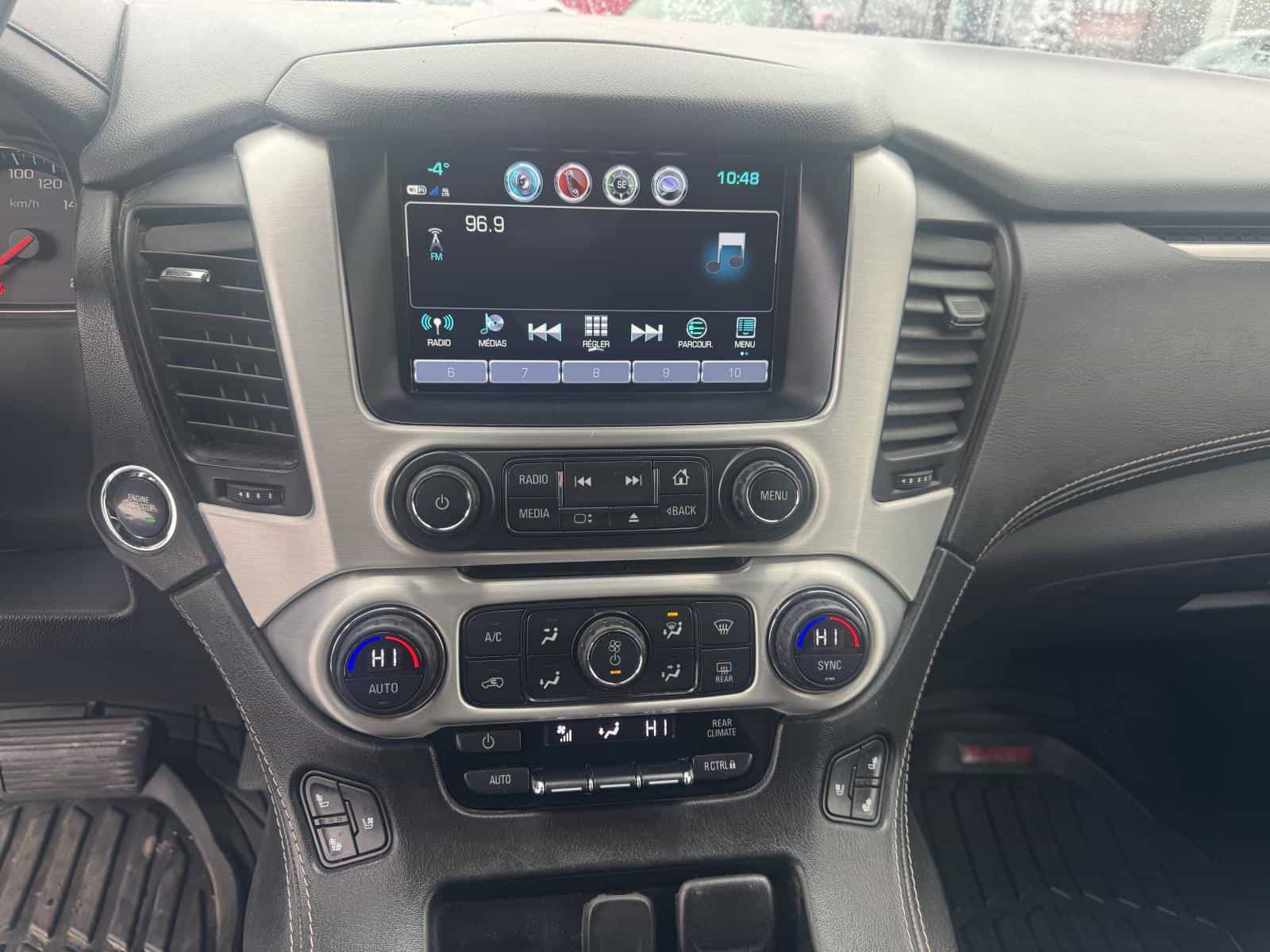 2020 GMC Yukon XL SLT - Image 11