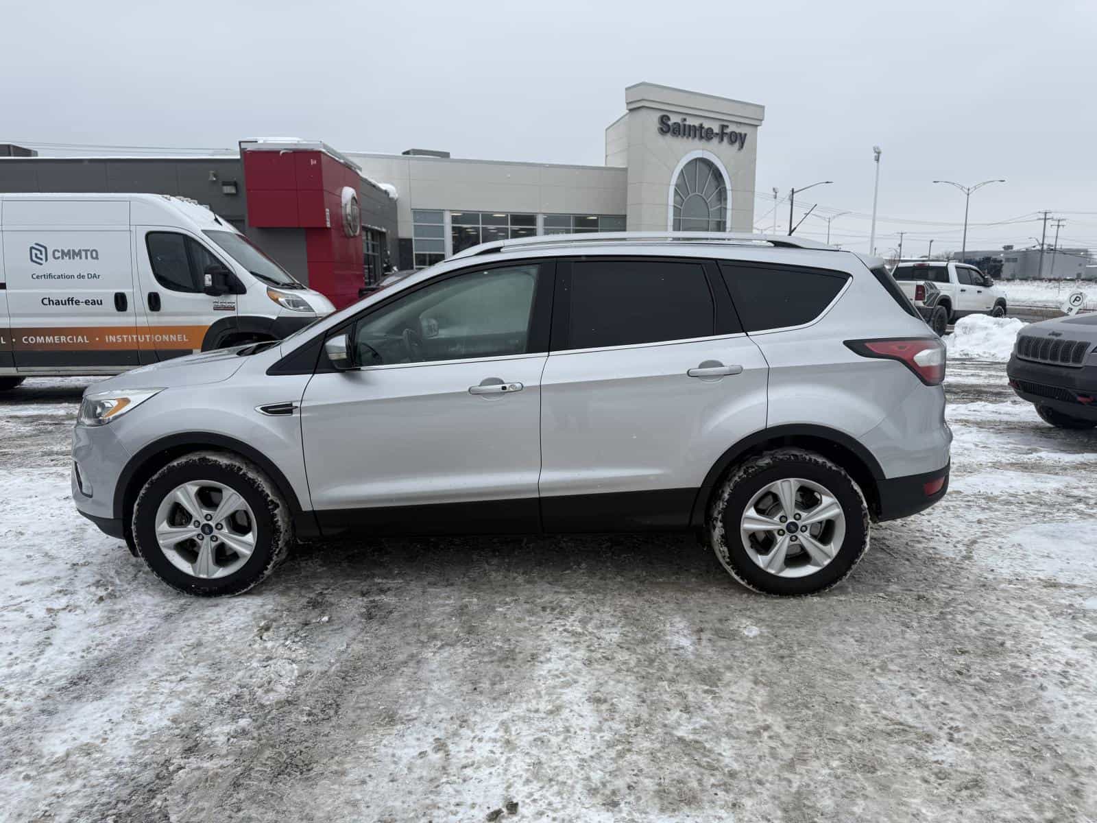 2017 Ford ESCAPE TITANIUM Titanium - Image 8