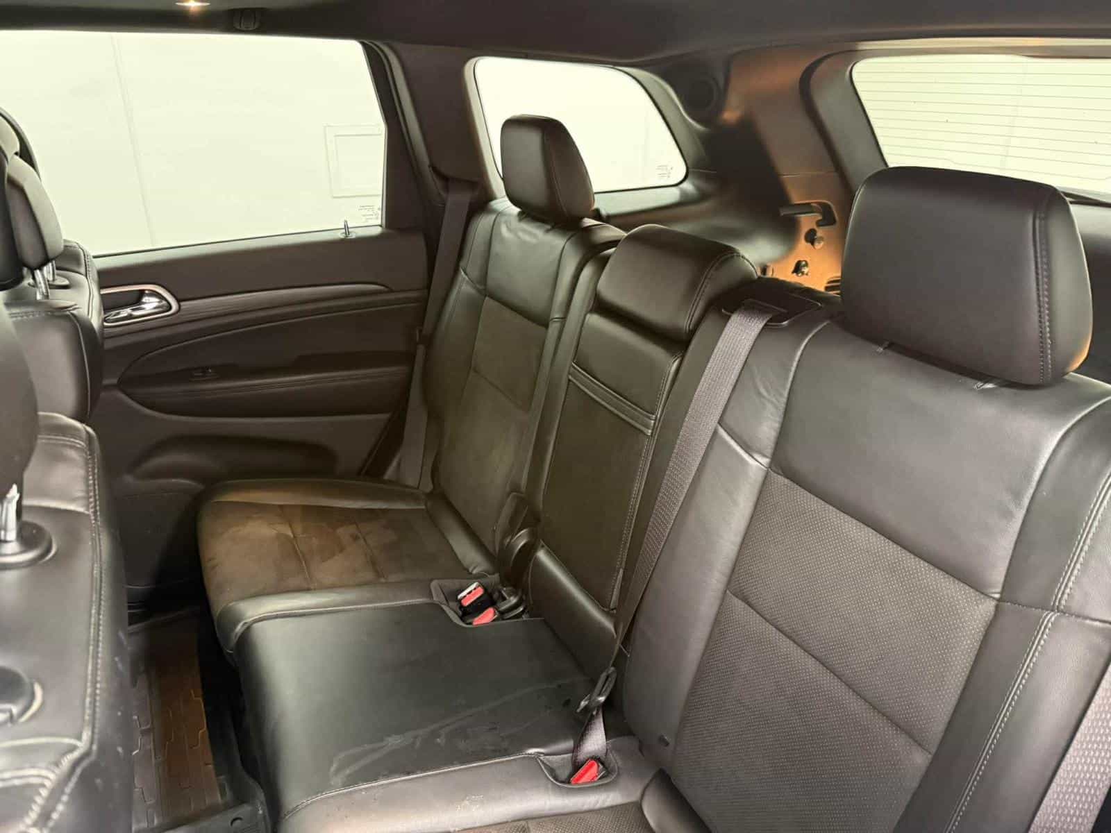 2020 Jeep GRAND CHEROKEE LAR/ALT Altitude - Image 8