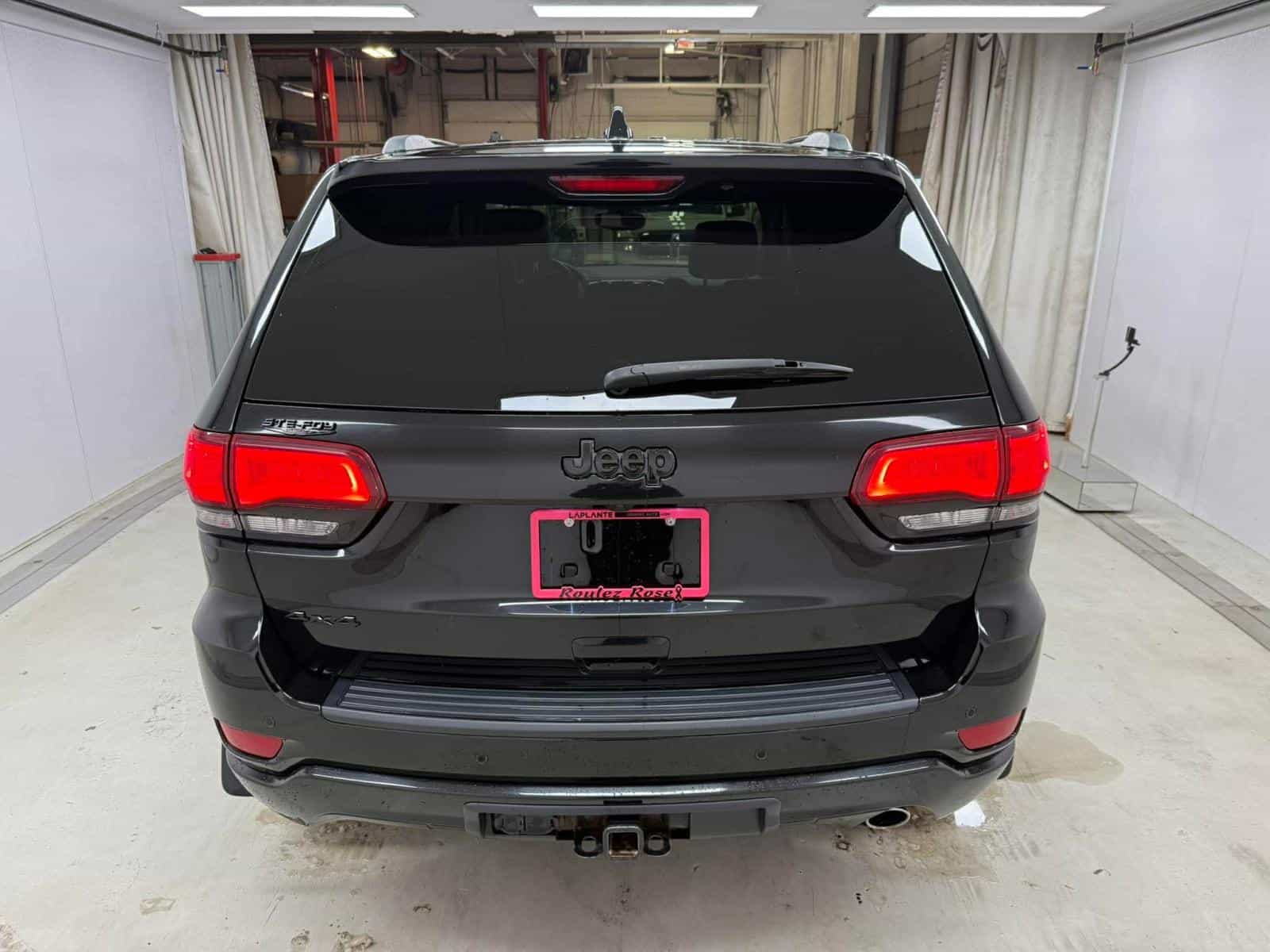 2020 Jeep GRAND CHEROKEE LAR/ALT Altitude - Image 5