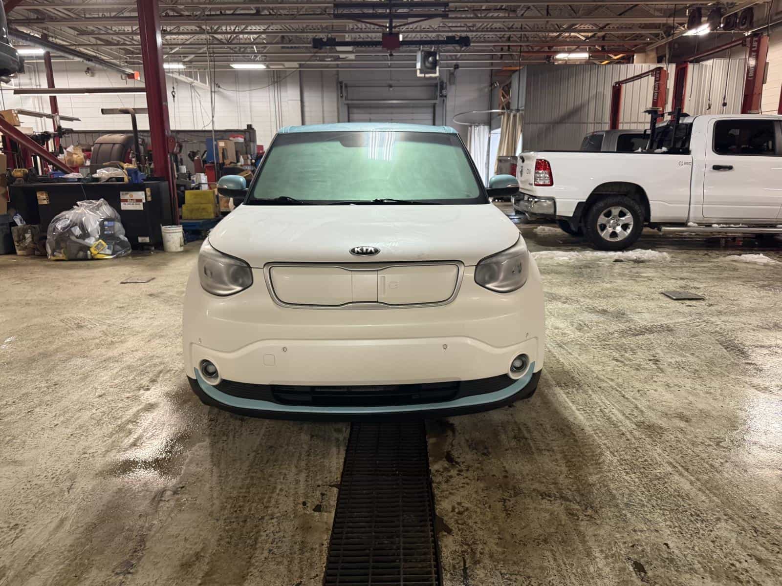 2017 Kia Soul Ev + EV Luxury - Image 2