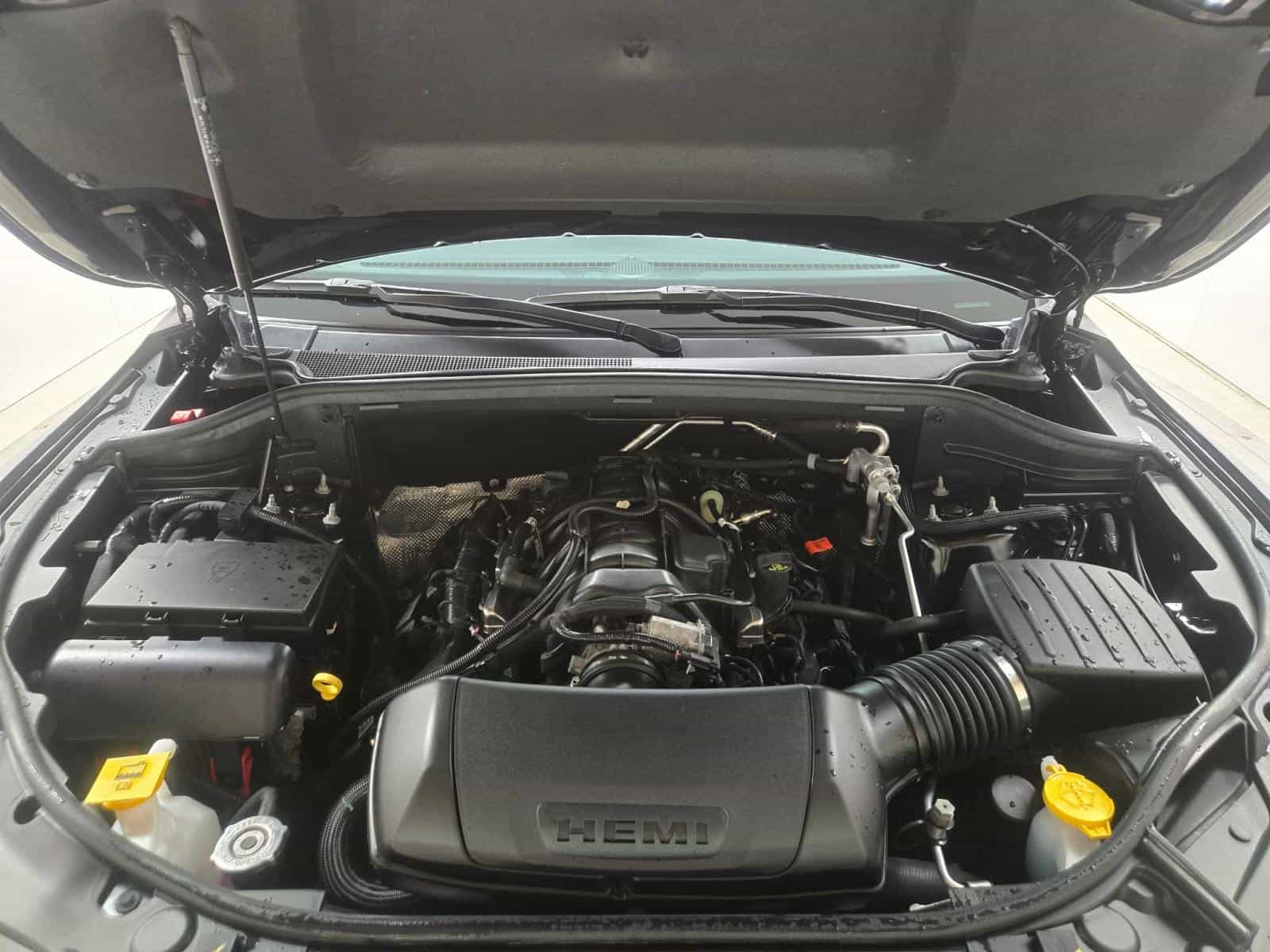 2025 Dodge DURANGO R/T R/T - Image 7