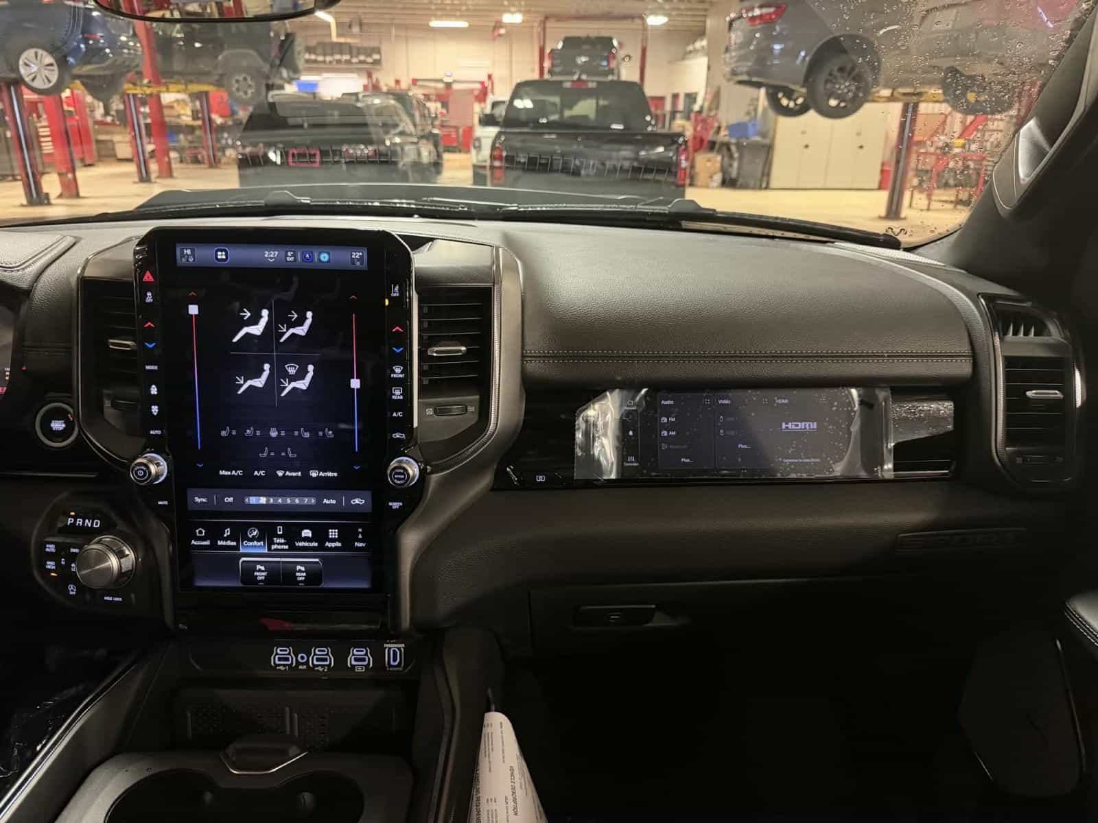 Image 9 RAM 1500 Sport 2026