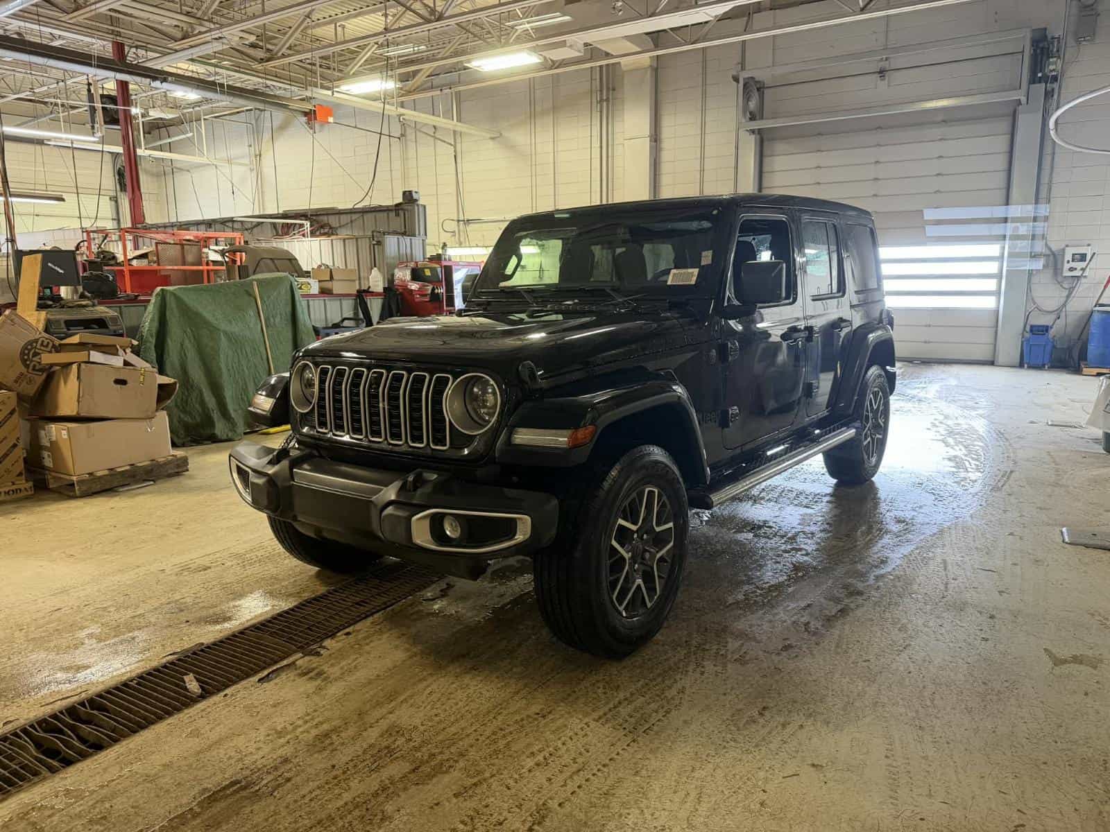 Image 1 Jeep Wrangler 4 Door Sahara 2026