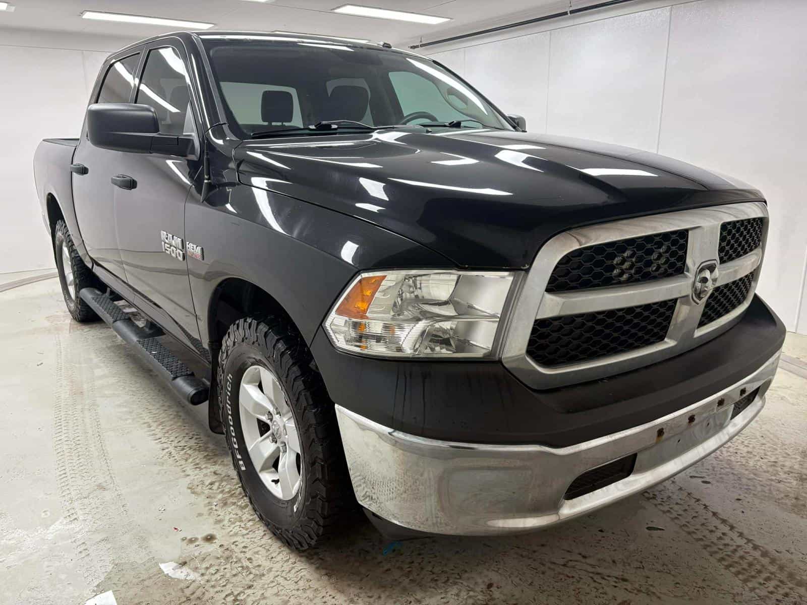 2015 RAM 1500 ST - Image 3