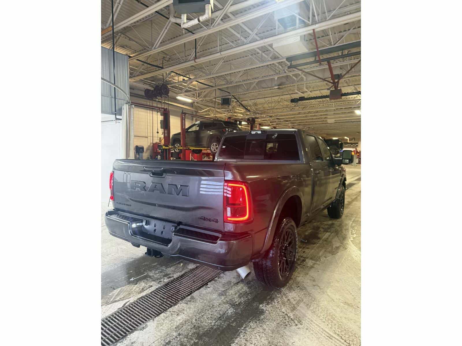 Image 7 RAM 2500 Limited 2026