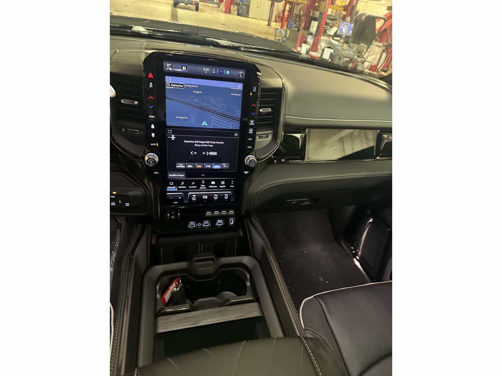 2026 RAM 2500 Limited - Image 4