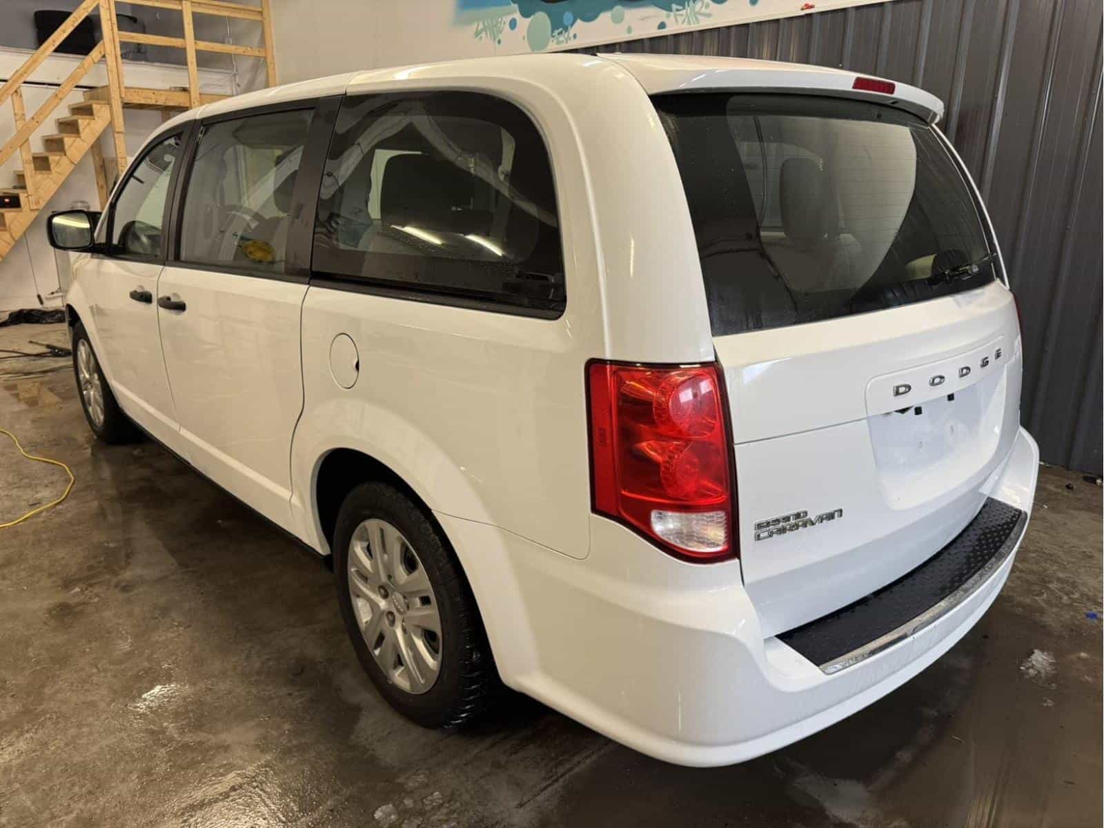 2020 Dodge GRAND CARAVAN SE SE - Image 3