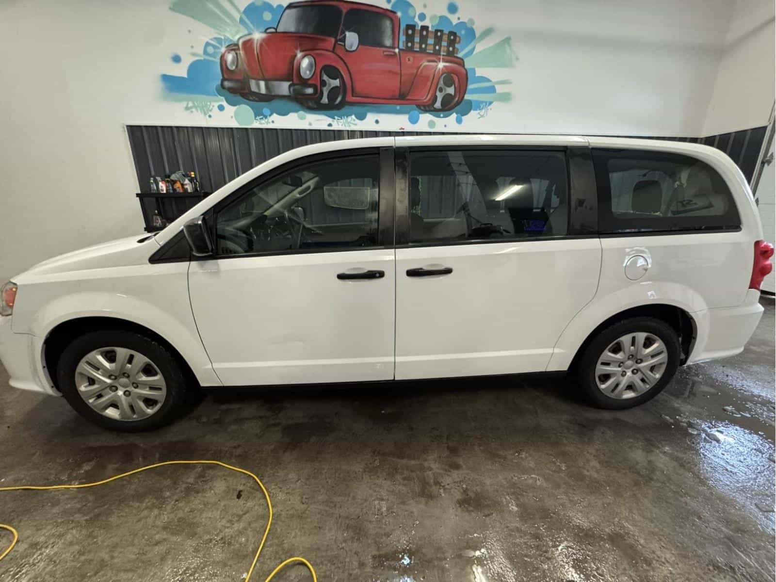 2020 Dodge GRAND CARAVAN SE SE - Image 2